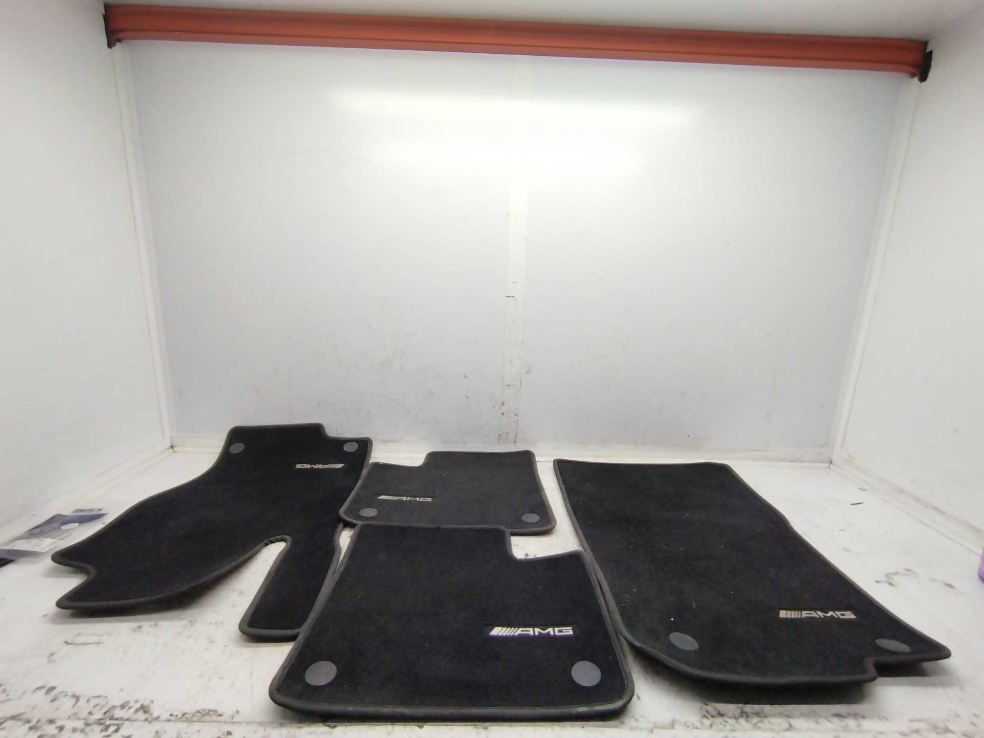 Recambio de juego de alfombras para mercedes-benz clase gle (w166) gle 350 d 4matic referencia OEM IAM A1666805703  