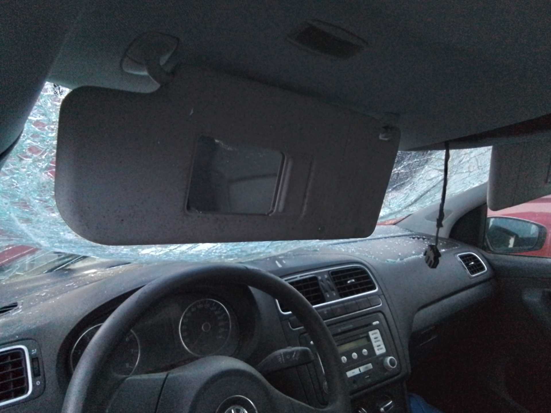 Recambio de parasol izquierdo para volkswagen polo (6r1) advance referencia OEM IAM   