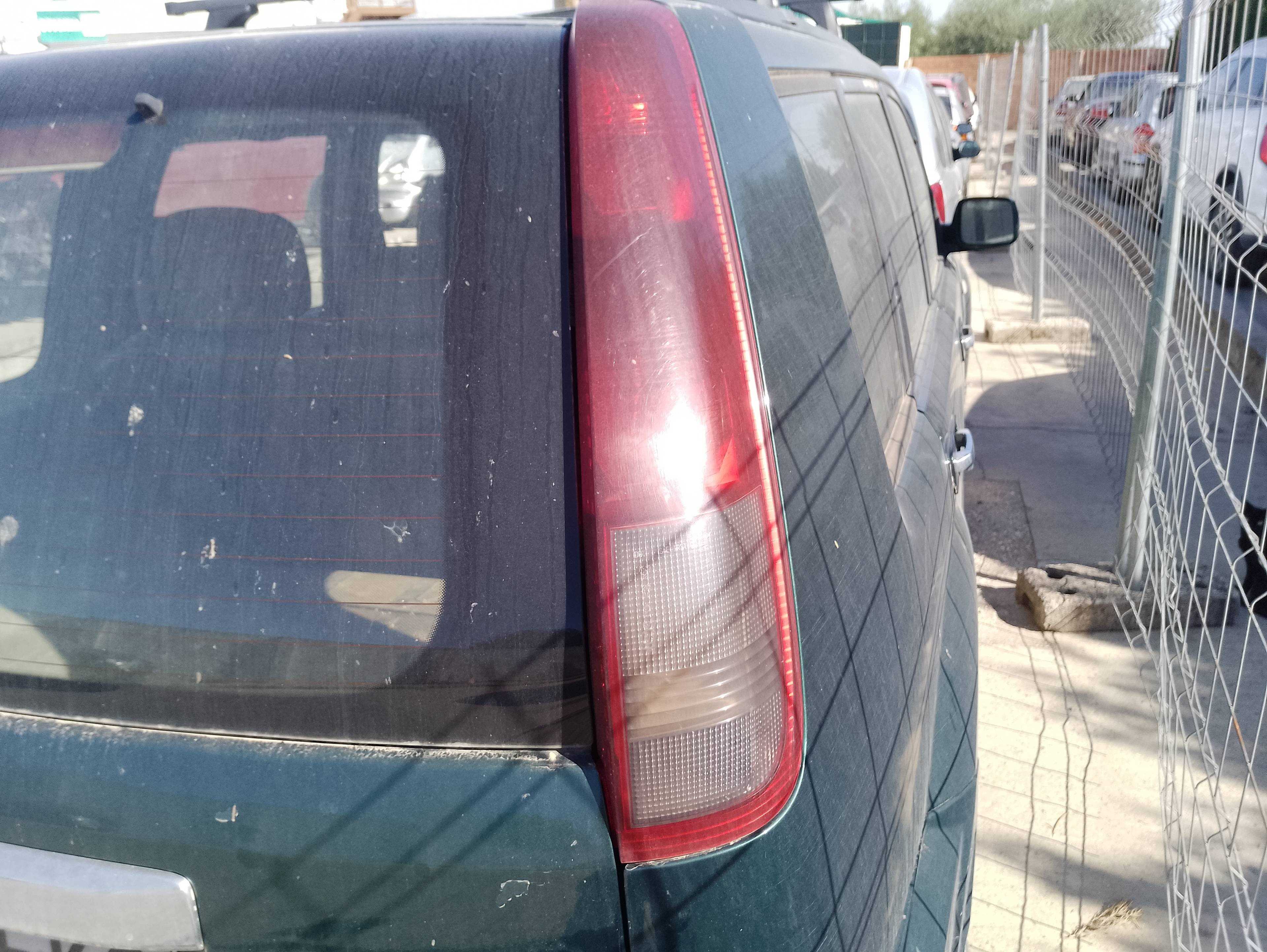 Recambio de piloto trasero derecho para nissan x-trail (t30) comfort referencia OEM IAM   