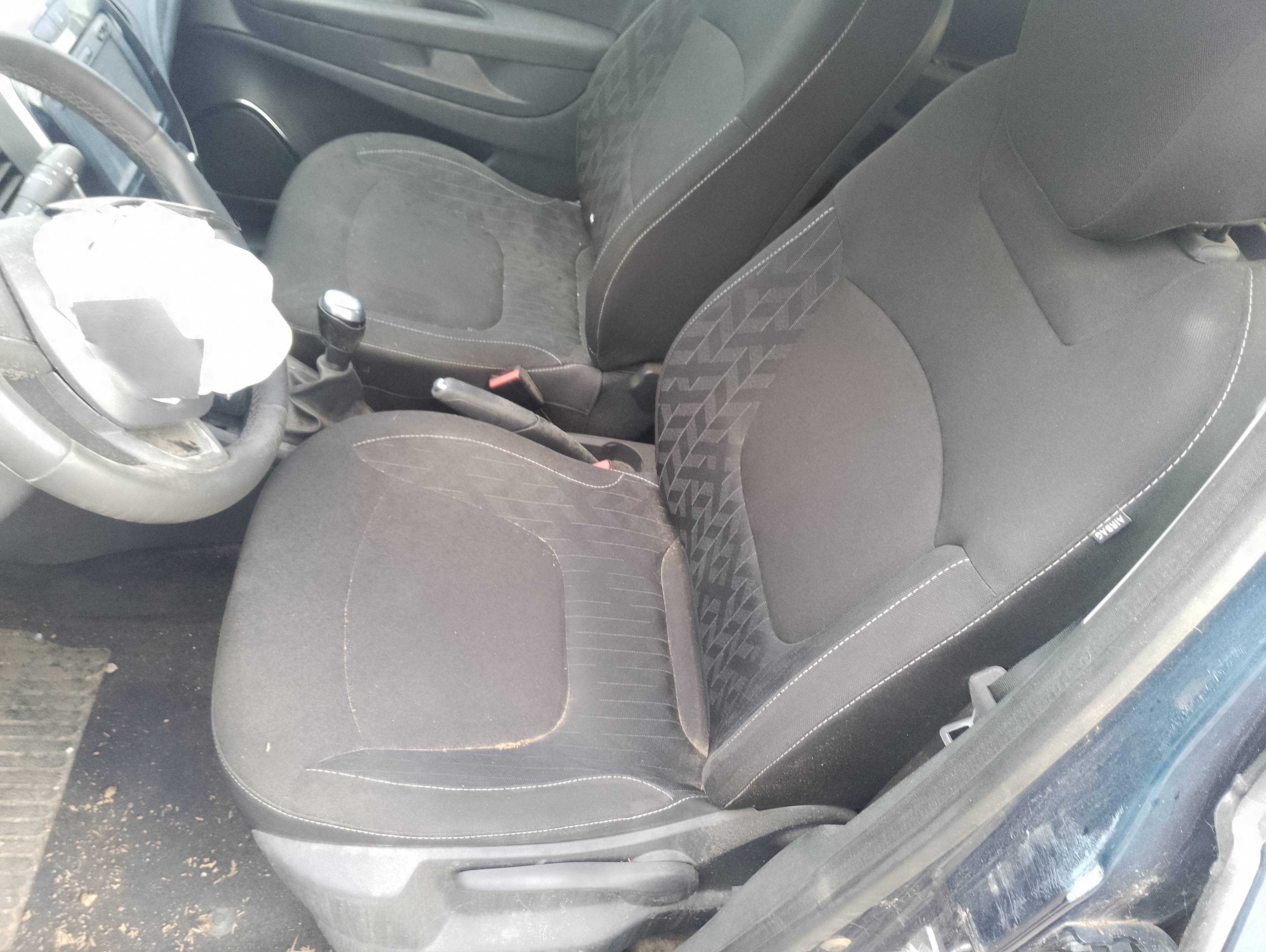 Recambio de asiento delantero izquierdo para renault captur dynamique referencia OEM IAM   