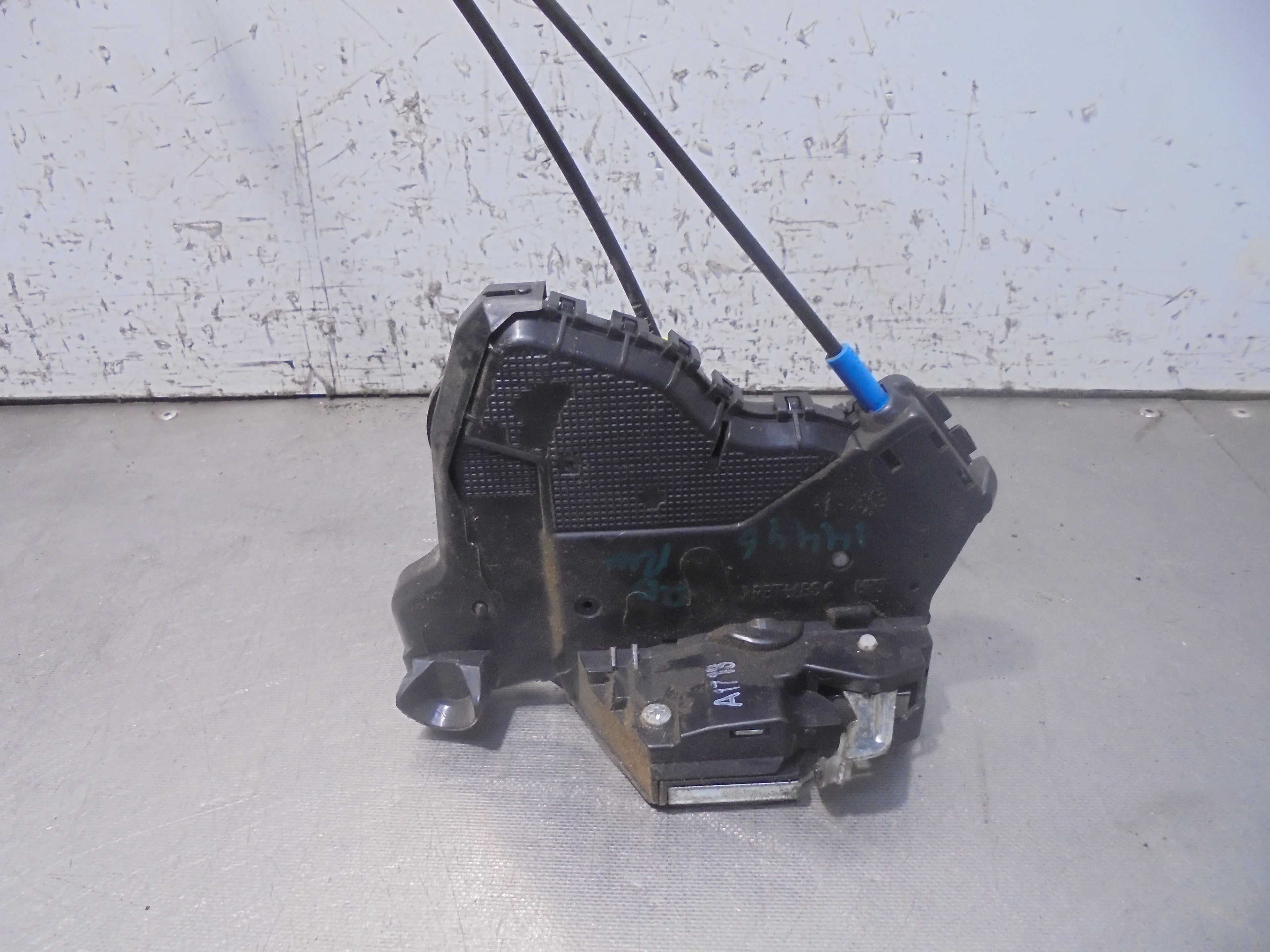 Recambio de cerradura puerta delantera derecha para toyota auris hybrid active referencia OEM IAM  ELECTRICA 5 PUERTAS NO PROBAD