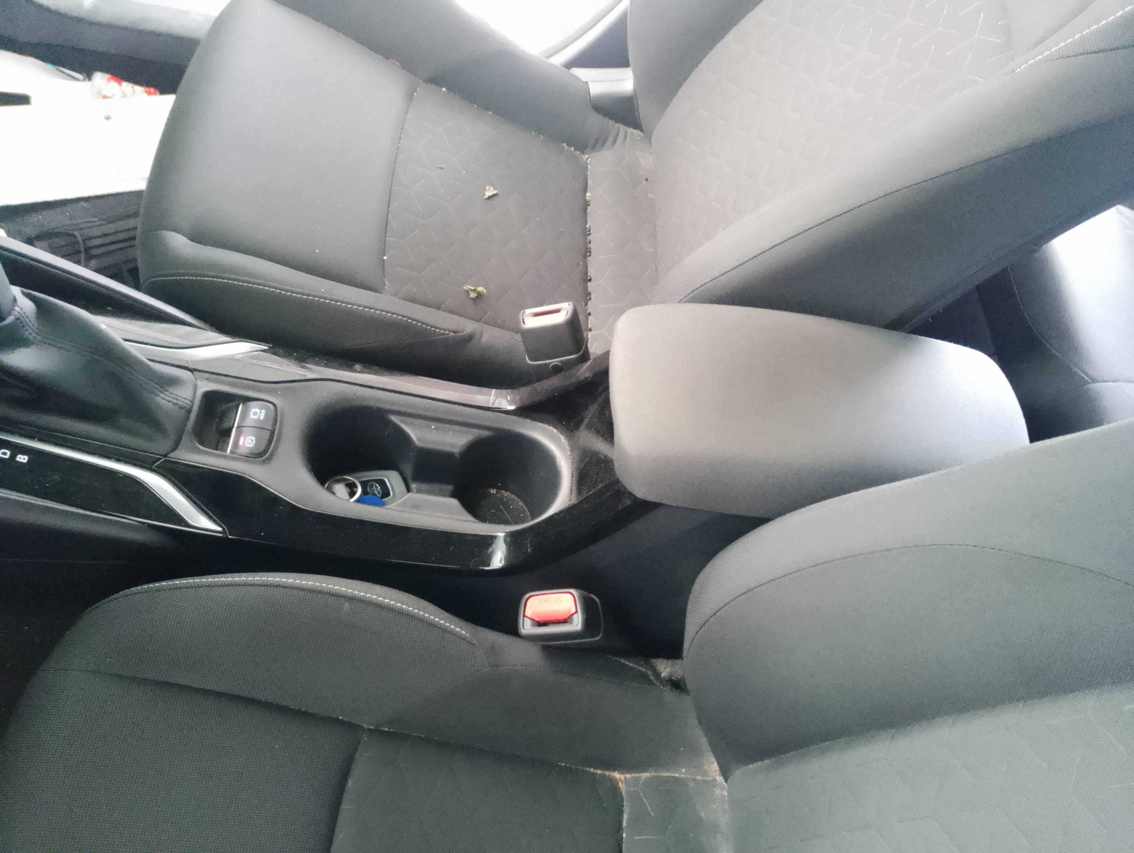 Recambio de apoyabrazos central para toyota corolla hybrid (e21) 1.8 referencia OEM IAM   