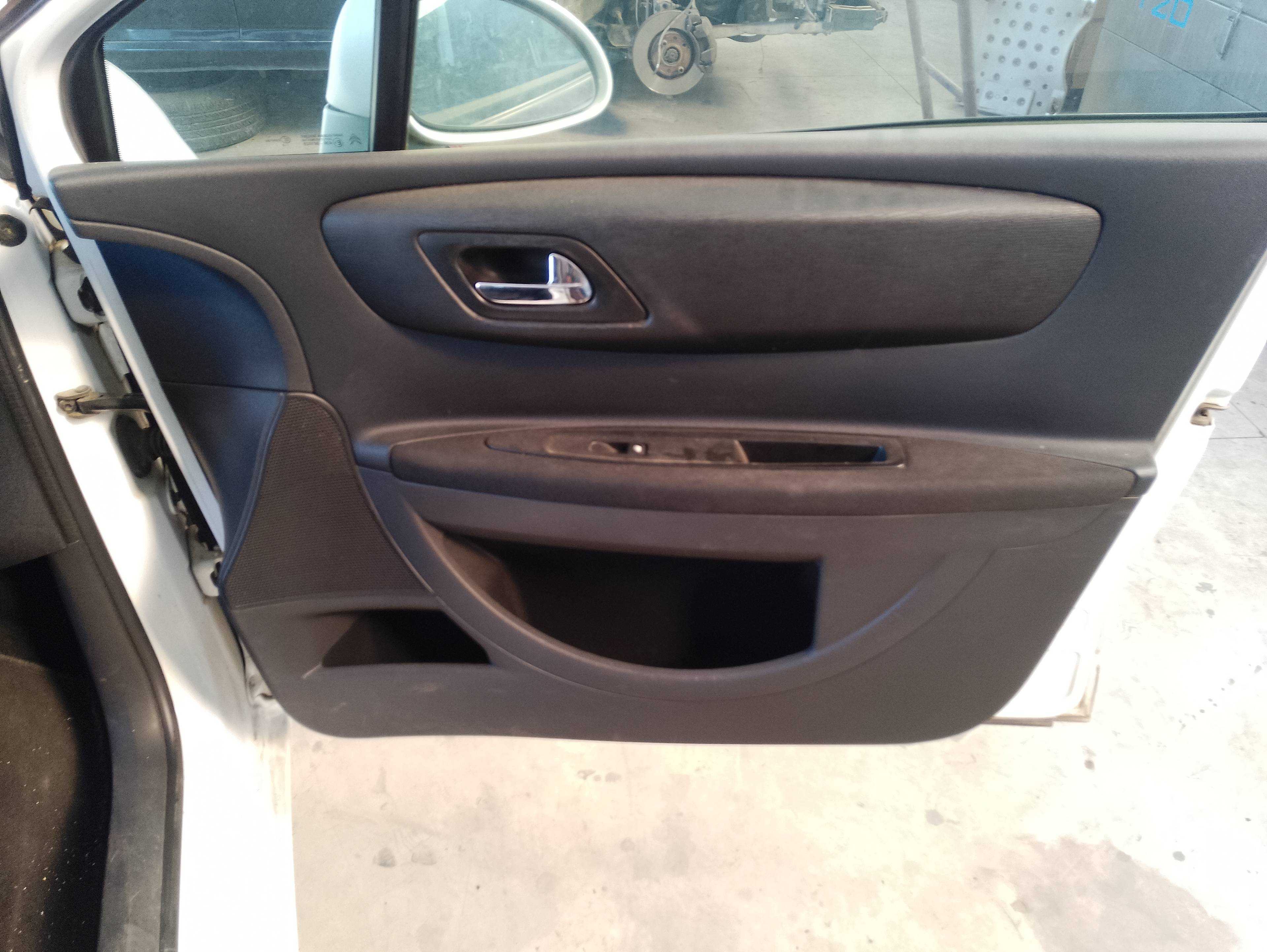 Recambio de guarnecido puerta delantera derecha para citroën c4 berlina vtr plus referencia OEM IAM   