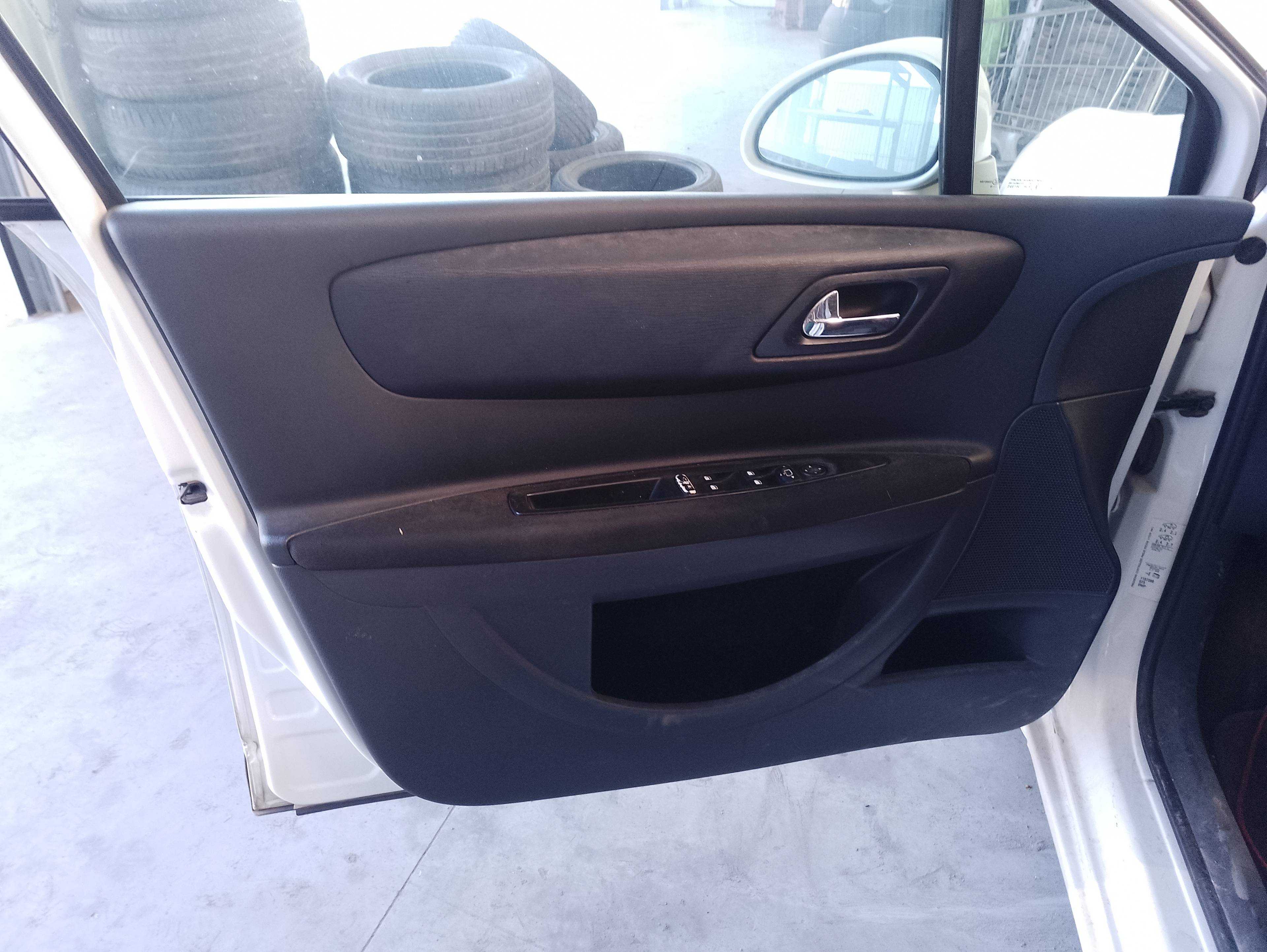 Recambio de guarnecido puerta delantera izquierda para citroën c4 berlina vtr plus referencia OEM IAM   