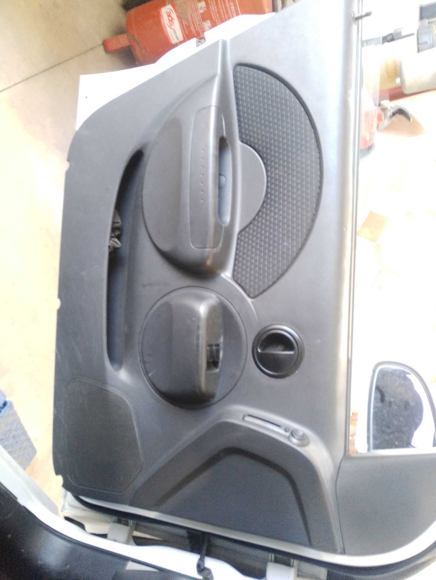 Recambio de guarnecido puerta delantera izquierda para chevrolet aveo / kalos sedán (t250, t255) 1.4 referencia OEM IAM   