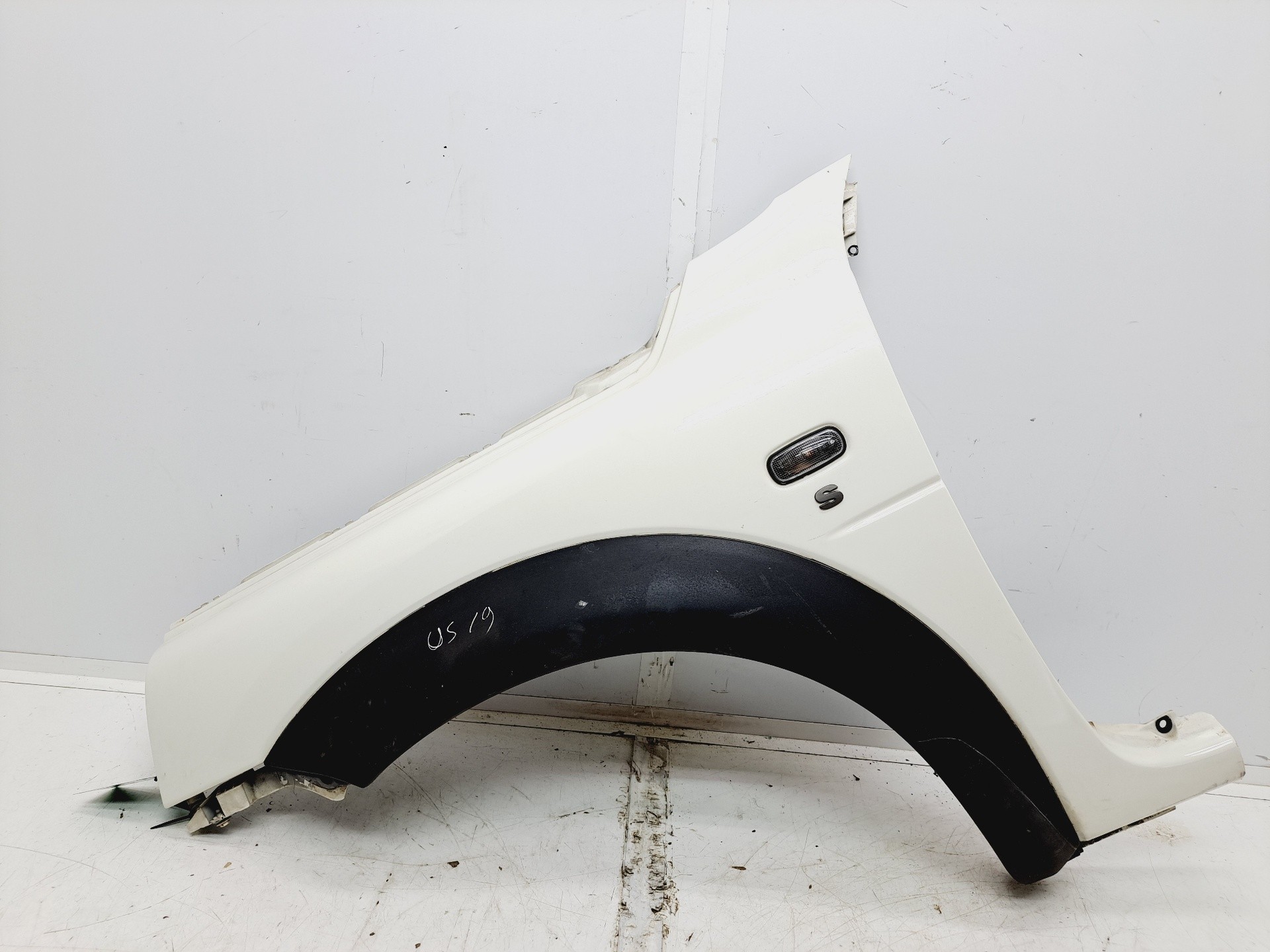 Recambio de aleta delantera izquierda para land rover freelander baikal referencia OEM IAM  ASB490130 