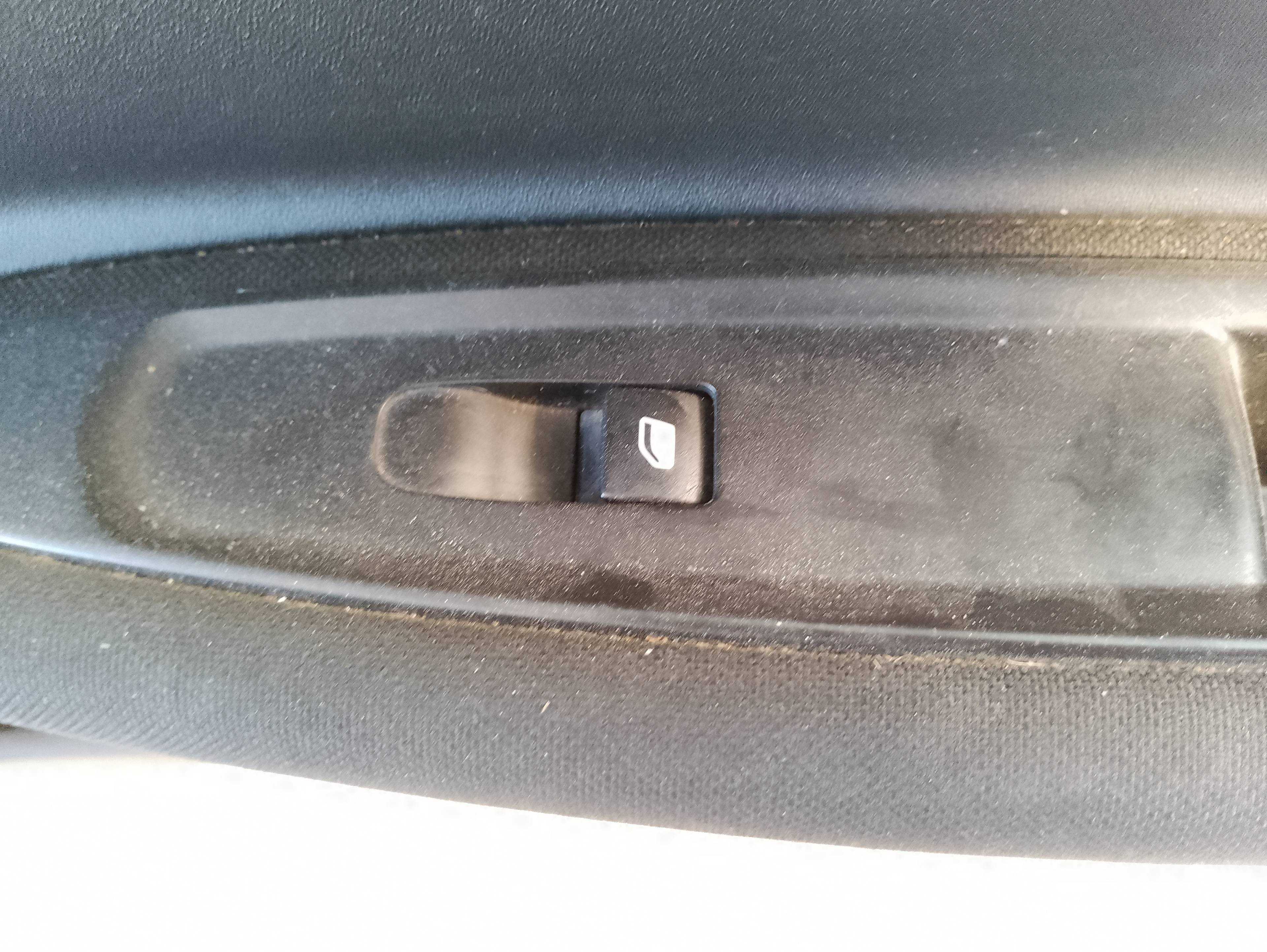 Recambio de mando elevalunas delantero derecho para citroën c4 berlina vtr plus referencia OEM IAM   