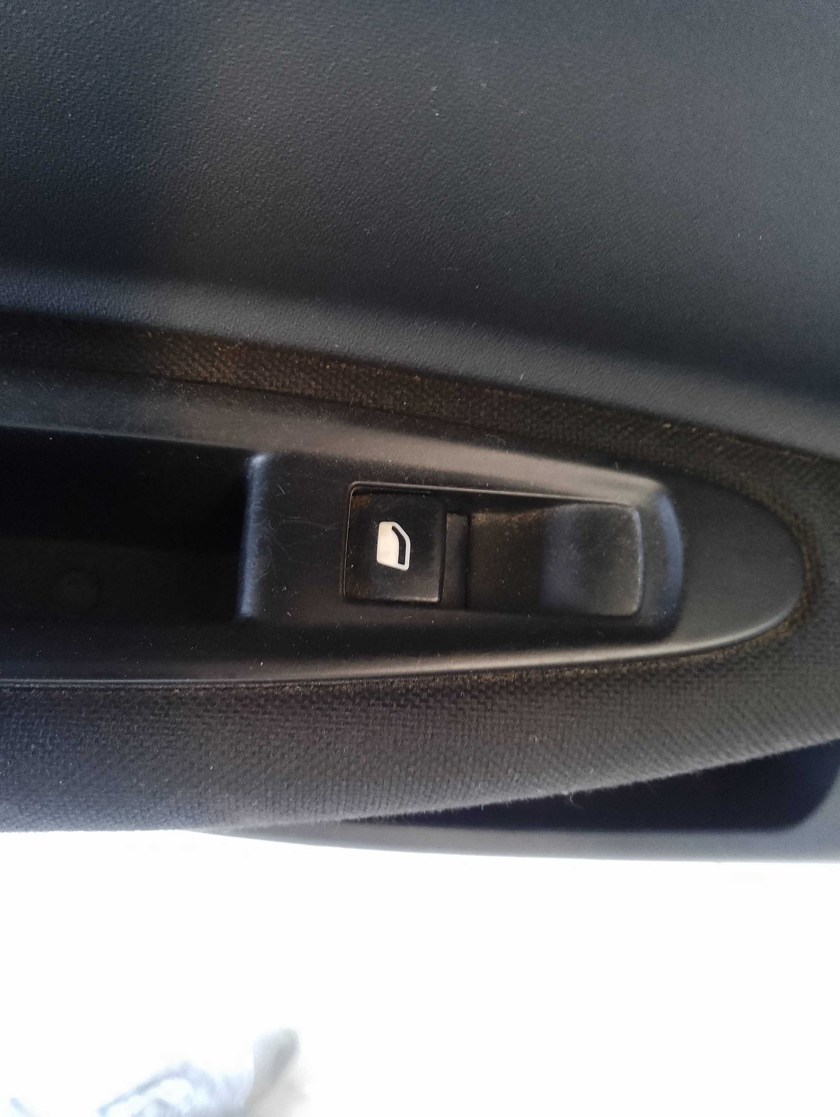 Recambio de mando elevalunas trasero izquierdo para citroën c4 berlina vtr plus referencia OEM IAM   