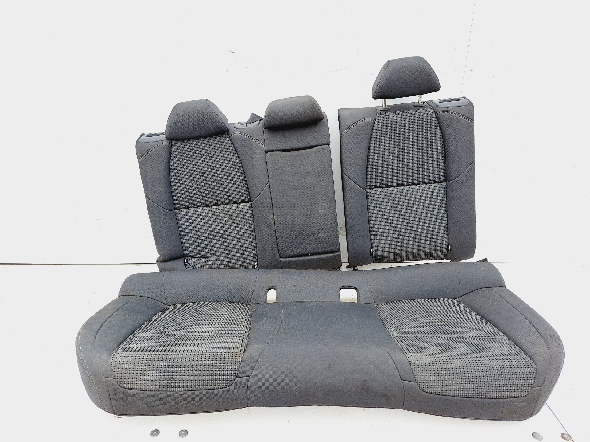 Recambio de asientos traseros para peugeot 508 1.6 blue-hdi fap referencia OEM IAM   