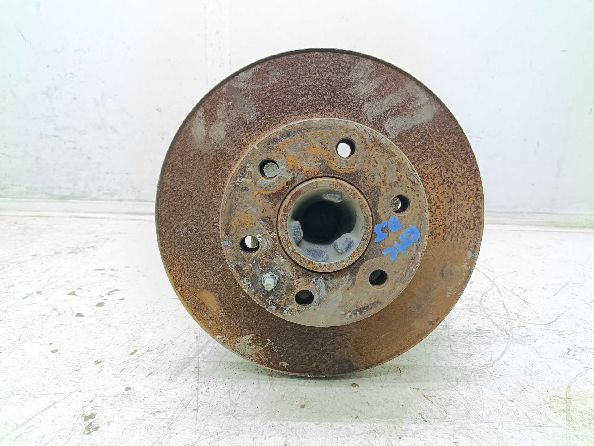 Recambio de mangueta delantera izquierda para iveco 35s16 referencia OEM IAM   