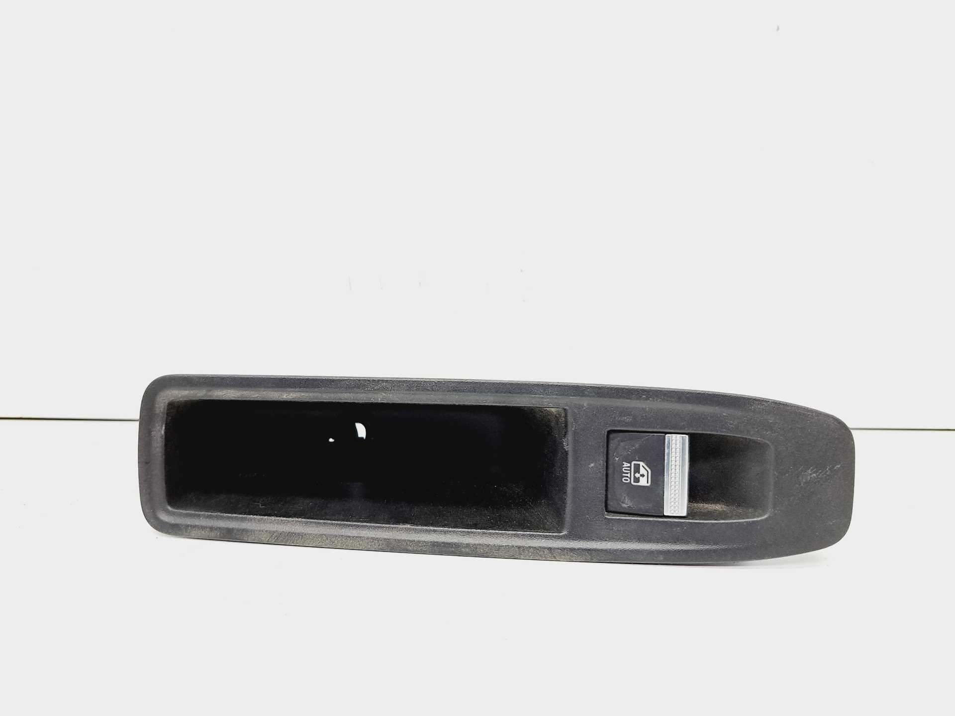 Recambio de mando elevalunas trasero derecho para renault clio v edition one referencia OEM IAM 254114723R  