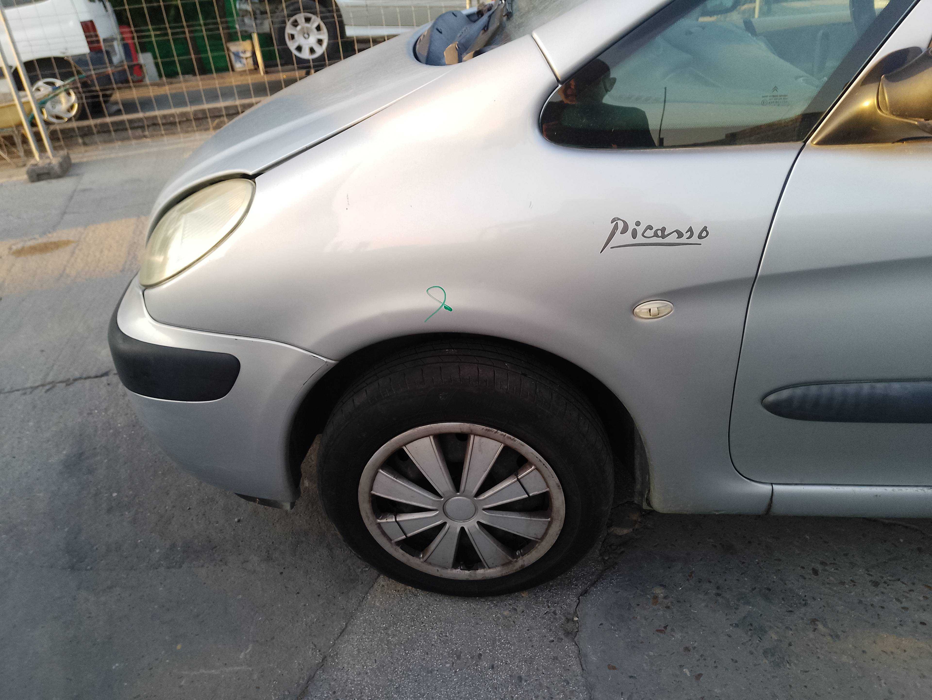 Recambio de aleta delantera izquierda para citroën xsara picasso 1.6 hdi 90 exclusive referencia OEM IAM   
