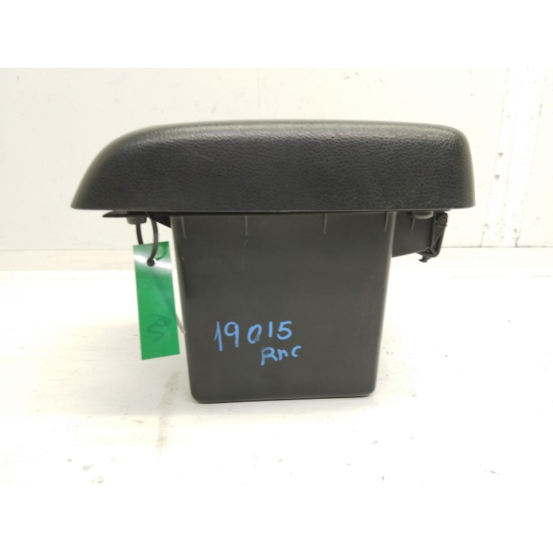 Recambio de apoyabrazos central para land rover freelander baikal referencia OEM IAM FHM100330 FHM100330PUY FJB500280PUY
