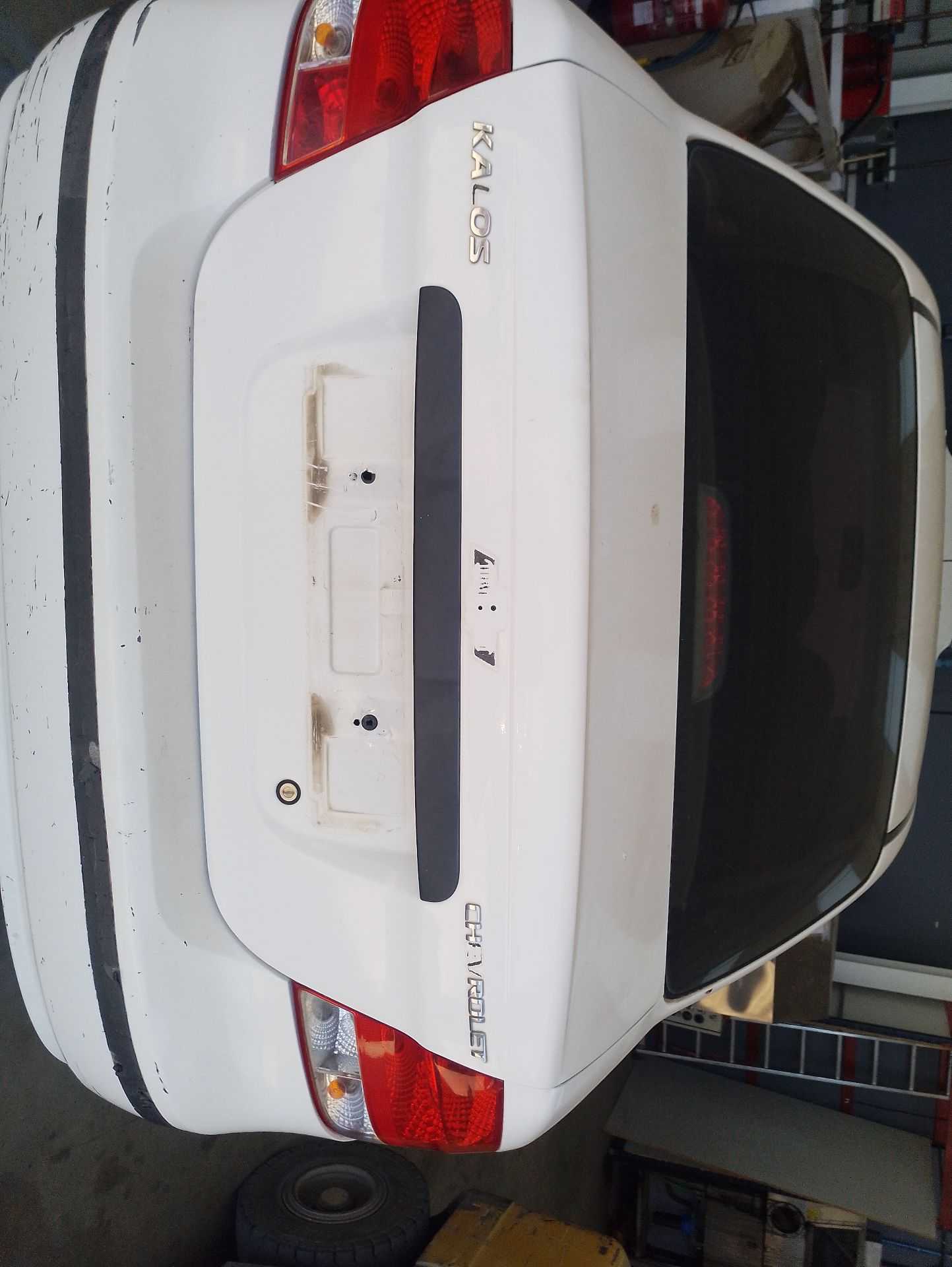 Recambio de tapa maletero para chevrolet aveo / kalos sedán (t250, t255) 1.4 referencia OEM IAM   