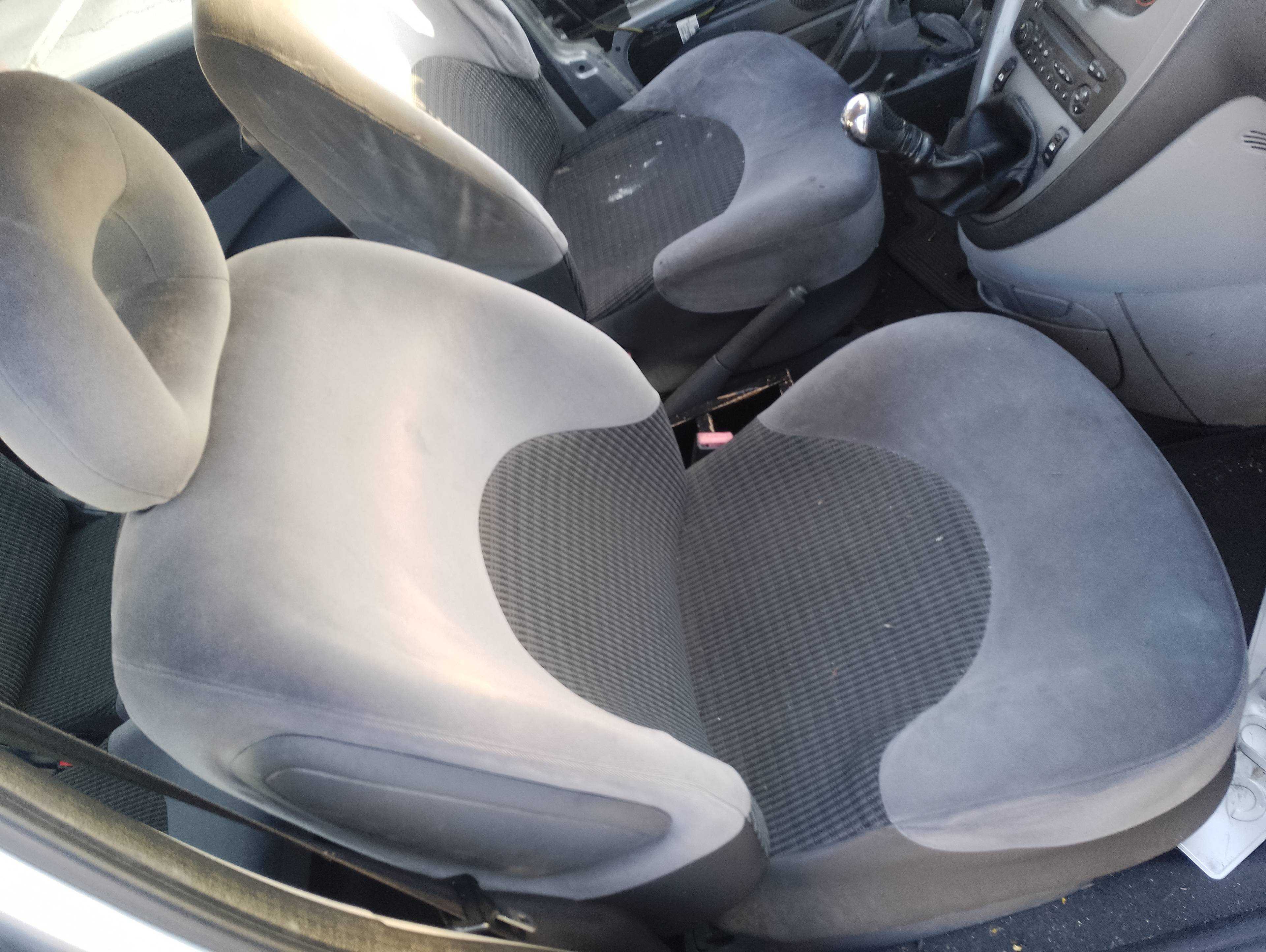 Recambio de asiento delantero derecho para citroën xsara picasso 1.6 hdi 90 exclusive referencia OEM IAM   