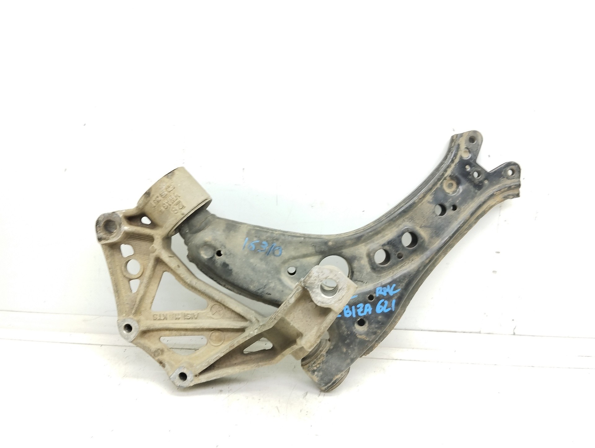 Recambio de brazo suspension inferior delantero izquierdo para seat ibiza (6l1) 1.4 16v referencia OEM IAM 6Q0189283D  
