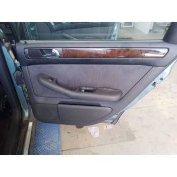 GUARNECIDO PUERTA TRASERA DERECHA 