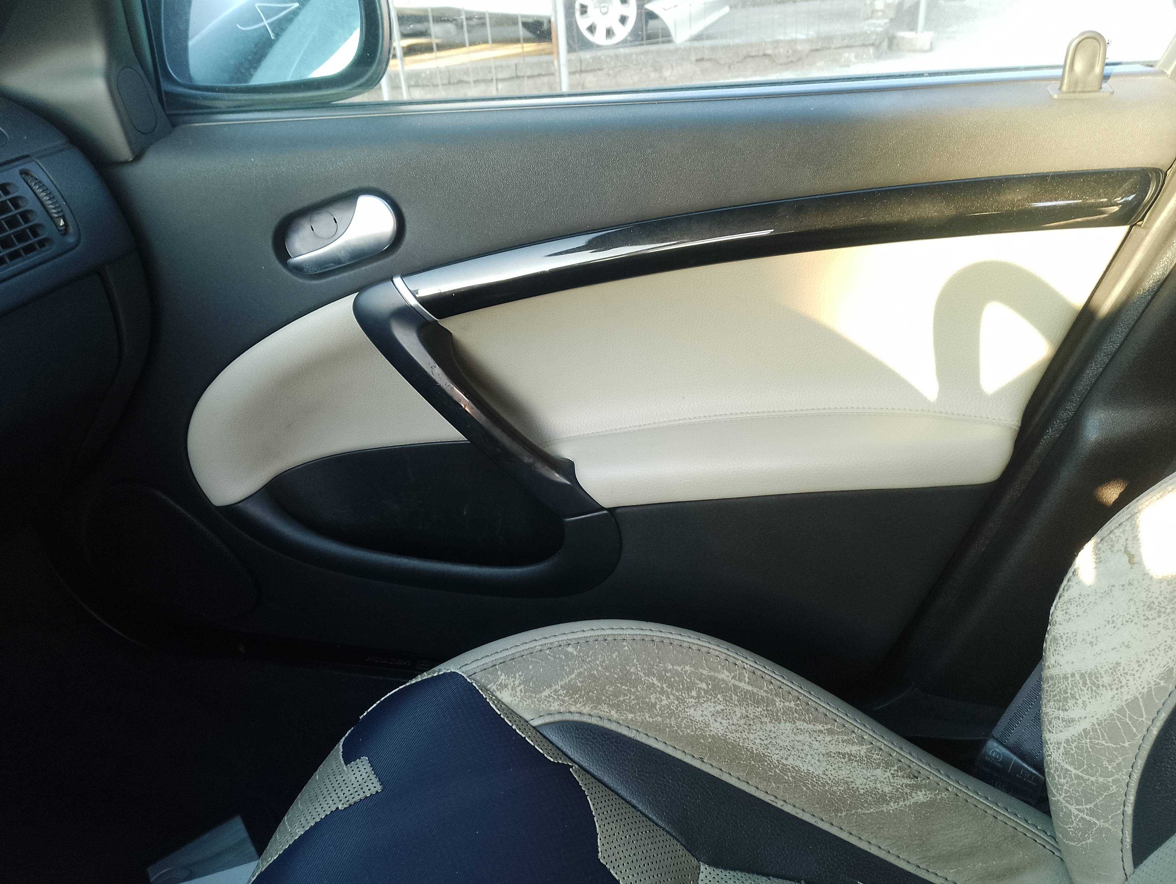 Recambio de guarnecido puerta delantera derecha para saab 9-5 berlina 1.9 tid linear sport referencia OEM IAM   