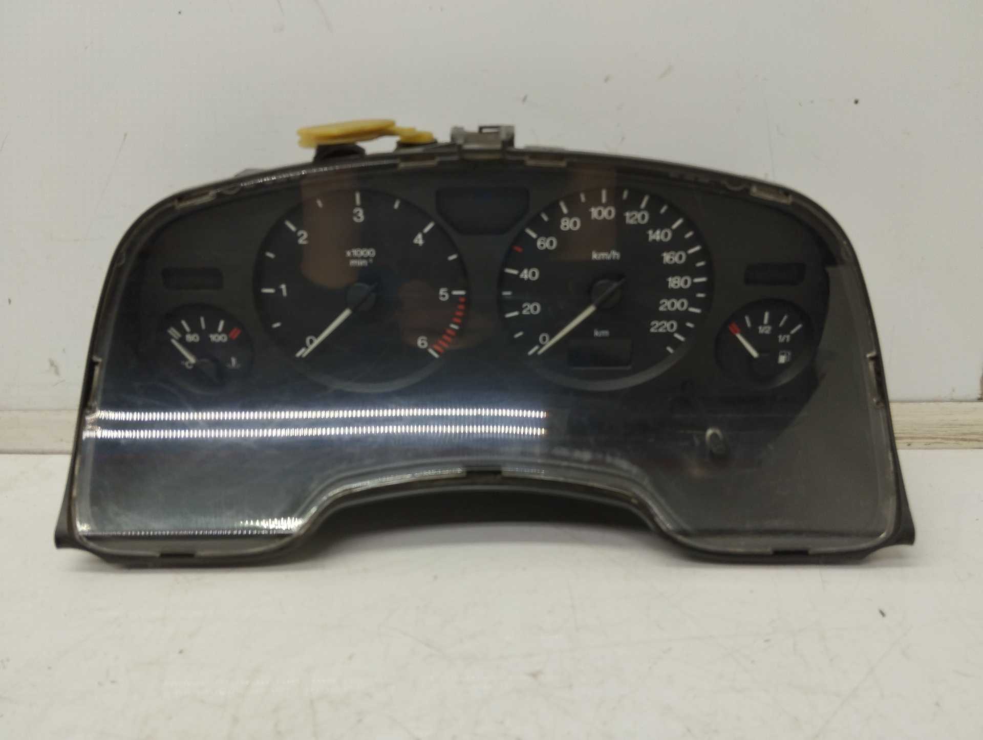Recambio de cuadro instrumentos para opel zafira a blue line referencia OEM IAM 09228757  