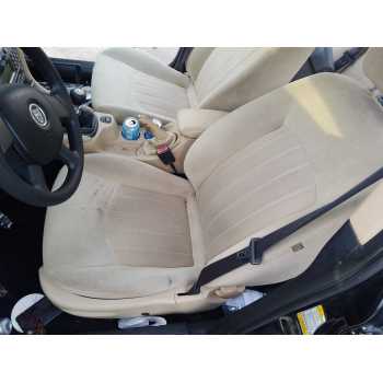 ASIENTO DELANTERO IZQUIERDO 