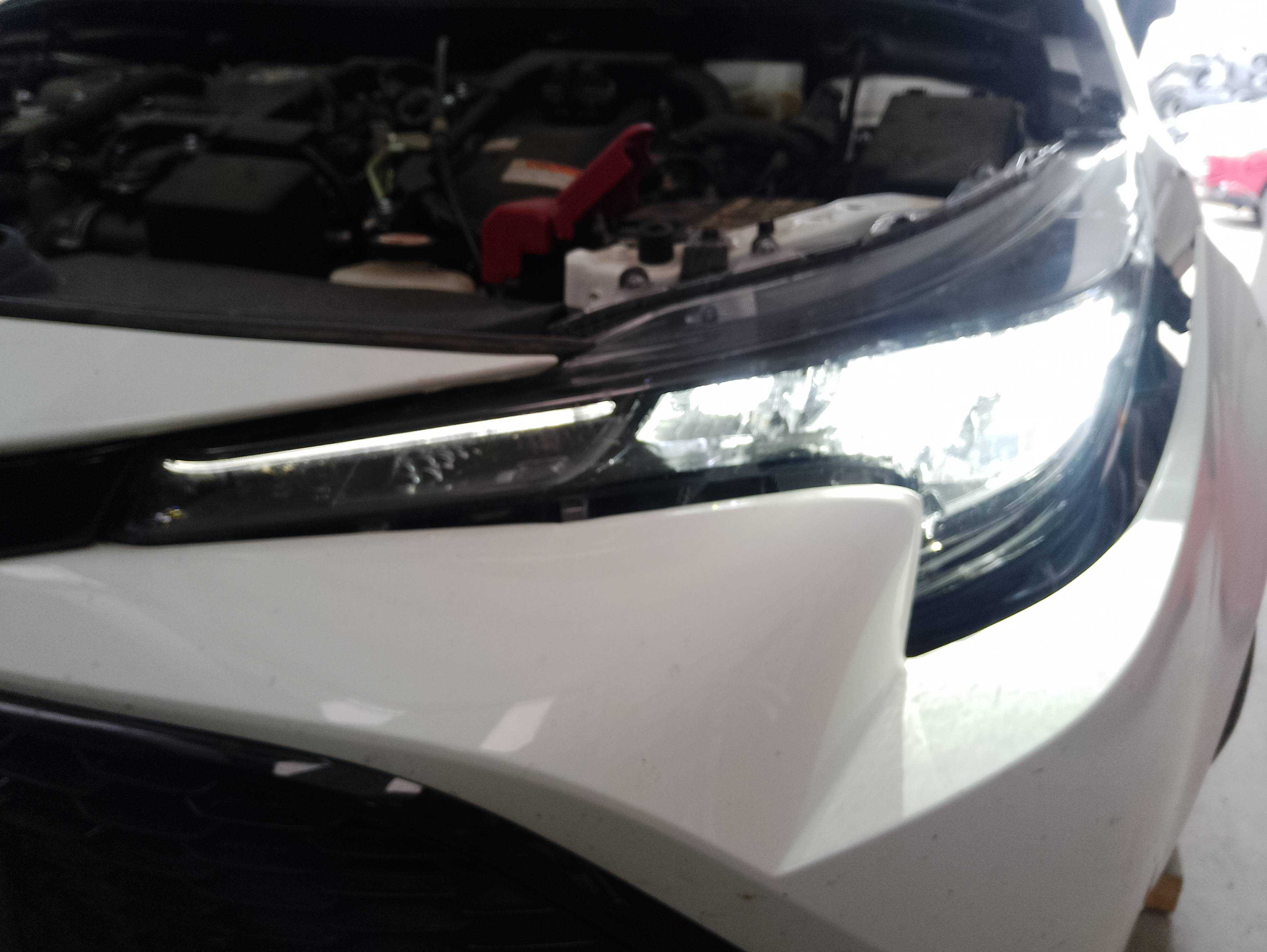 Recambio de faro izquierdo para toyota corolla hybrid (e21) 1.8 referencia OEM IAM   