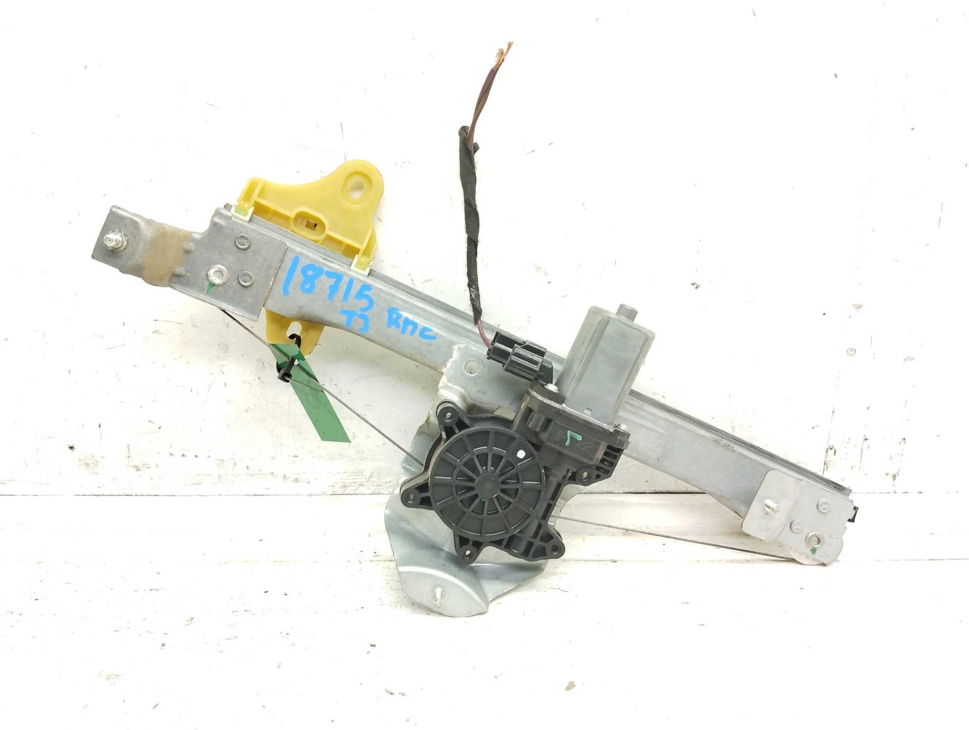Recambio de elevalunas trasero izquierdo para renault captur dynamique referencia OEM IAM 12800147201D 9030351B 