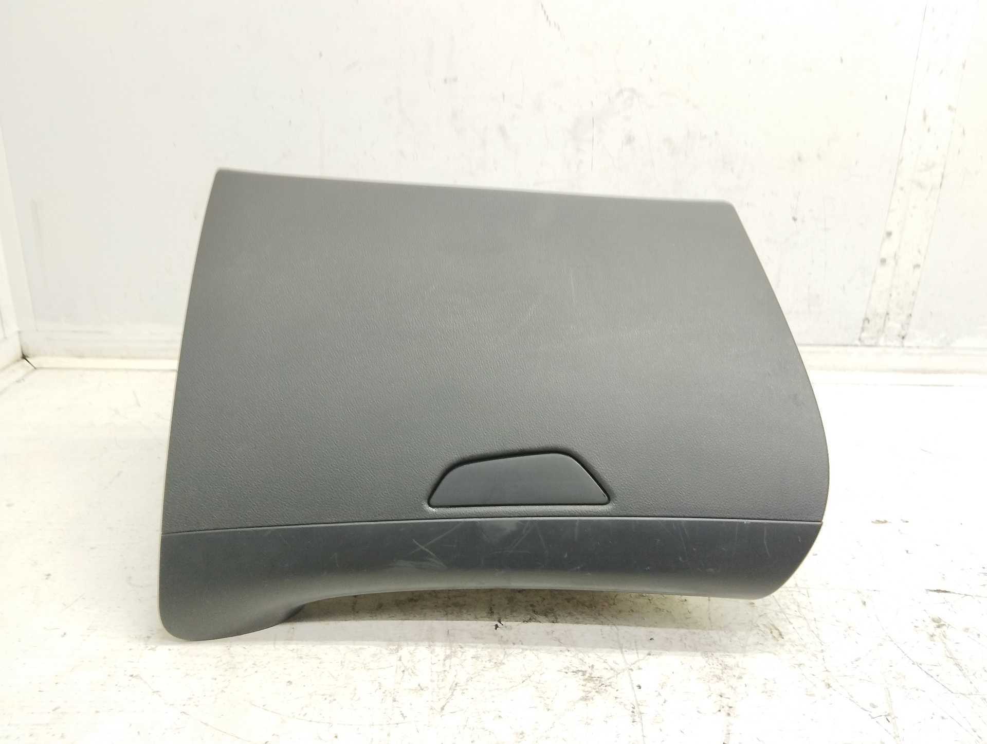 Recambio de guantera para renault captur dynamique referencia OEM IAM 134400 685000532R 