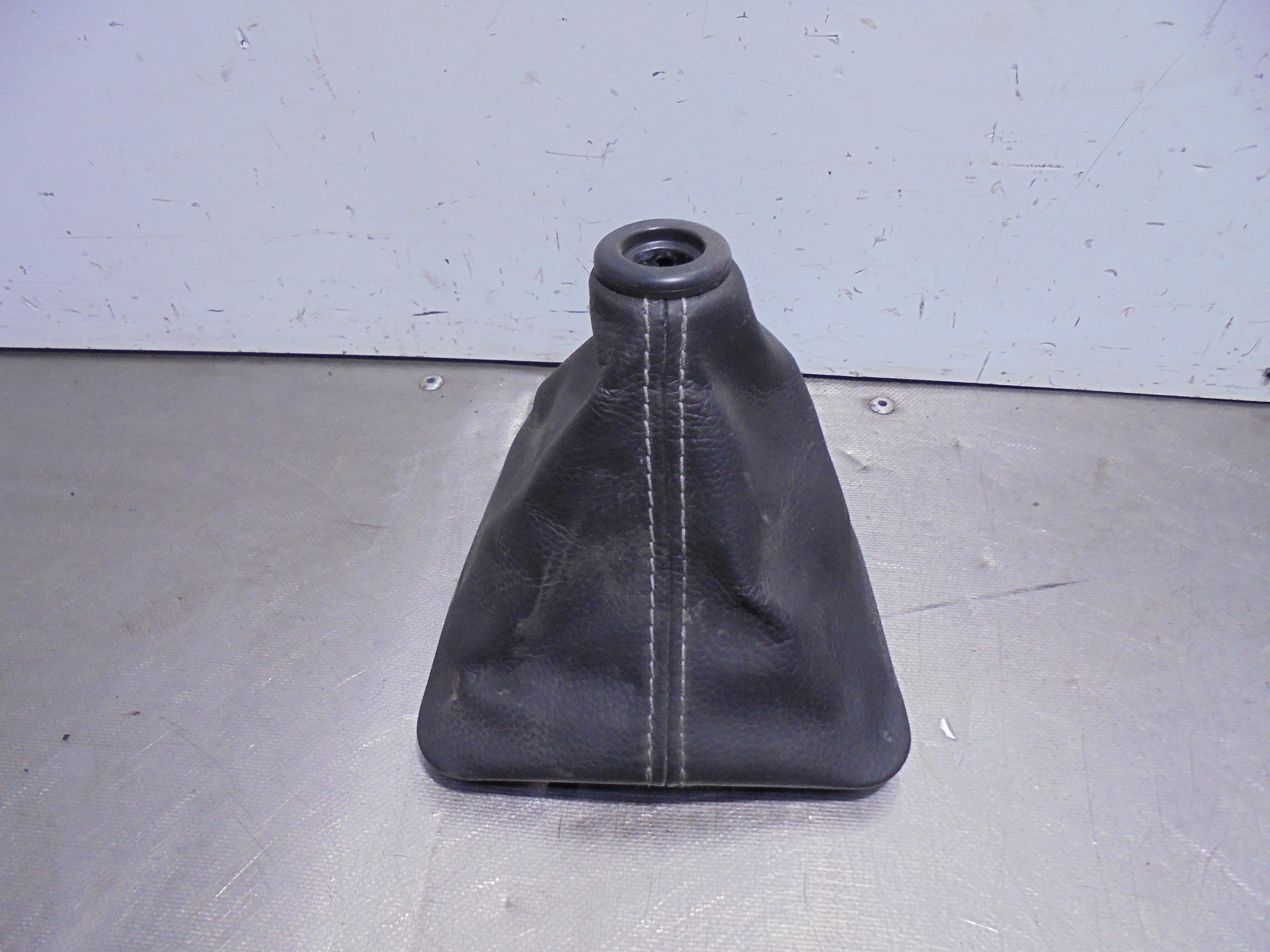 Recambio de guarnecidos palanca cambio para kia rio (yb) attract referencia OEM IAM   