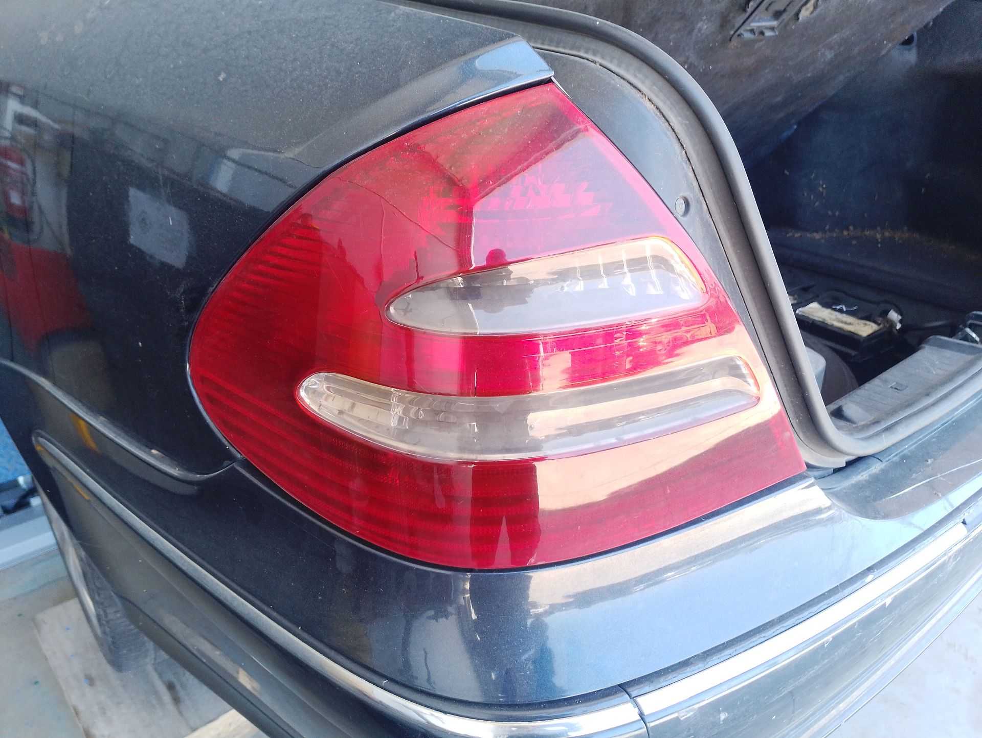 Recambio de piloto trasero izquierdo para mercedes-benz clase e (w211) e 270 cdi (211.016) referencia OEM IAM 211820036464  
