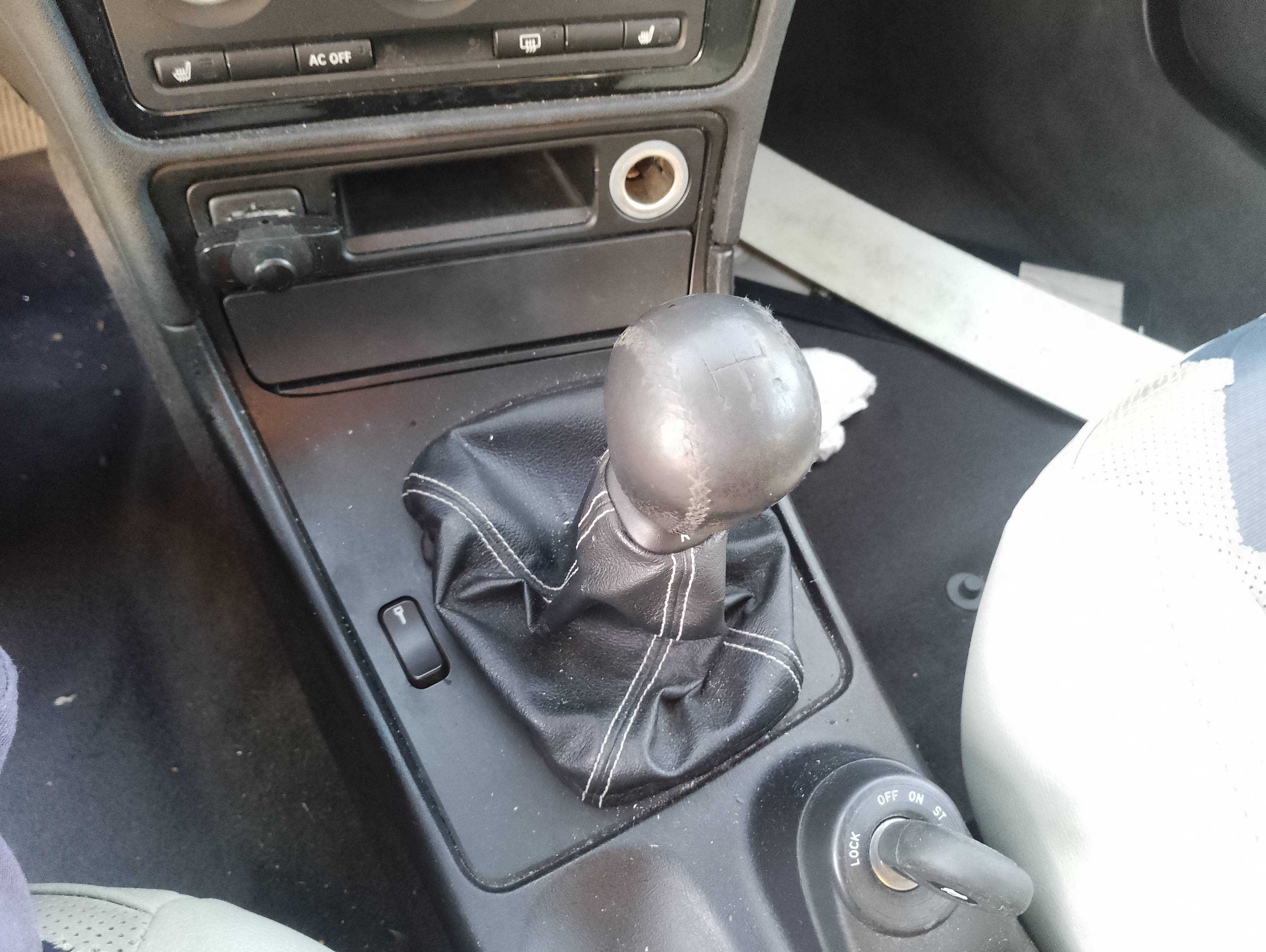 Recambio de palanca cambio para saab 9-5 berlina 1.9 tid linear sport referencia OEM IAM   