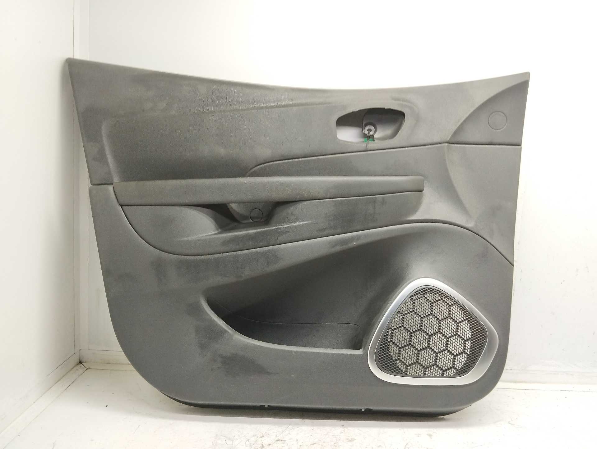 Recambio de guarnecido puerta delantera izquierda para renault captur dynamique referencia OEM IAM 809016569R 197022782 