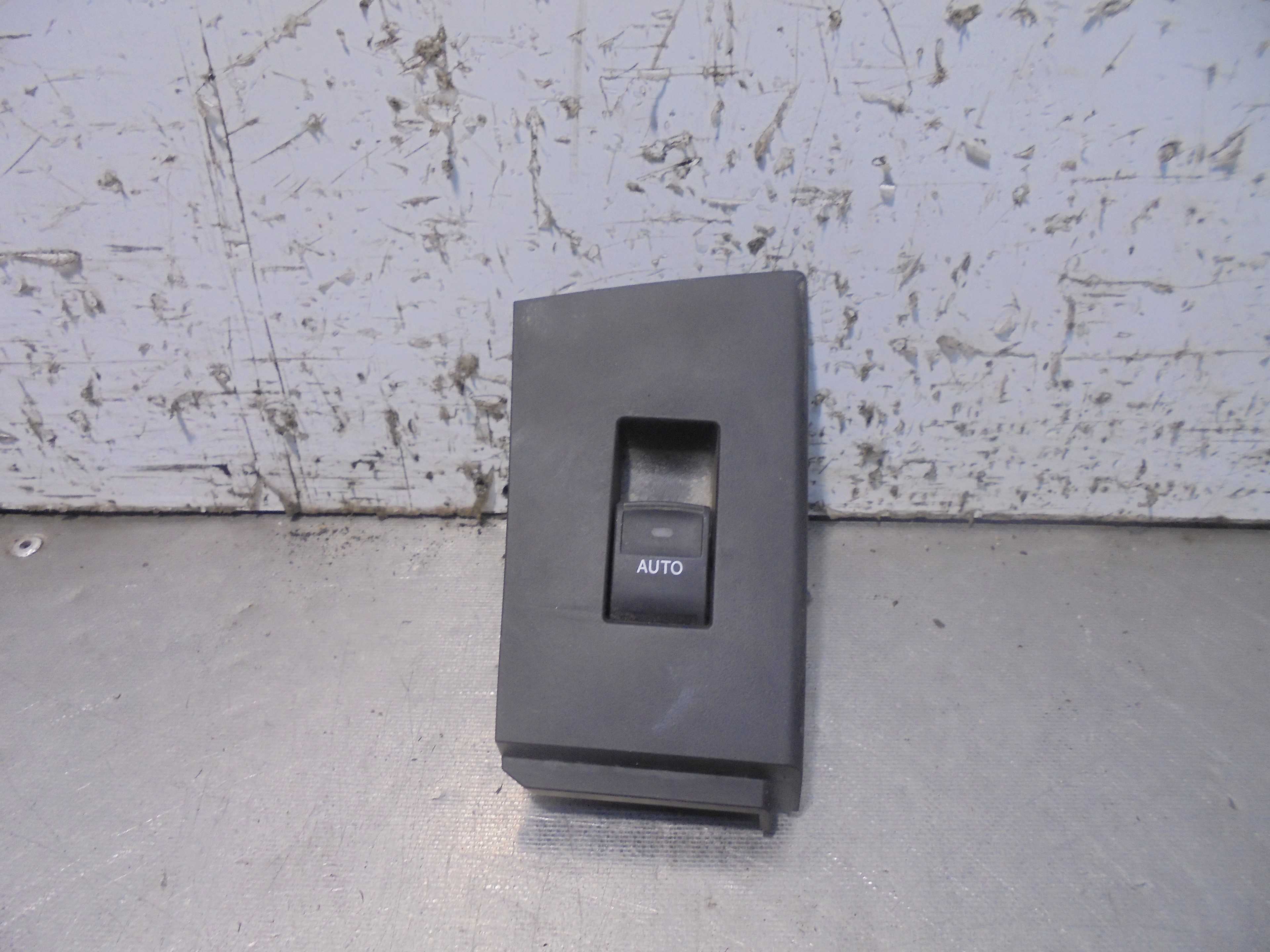 Recambio de mando elevalunas trasero izquierdo para toyota auris hybrid active referencia OEM IAM 7427202630  