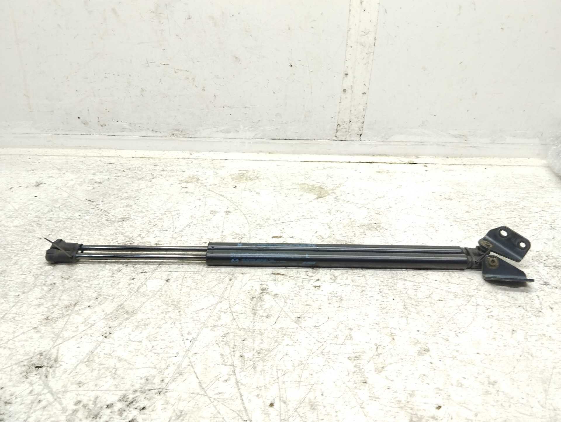 Recambio de amortiguadores maletero / porton para mazda cx-3 center-line referencia OEM IAM 16J30C1  