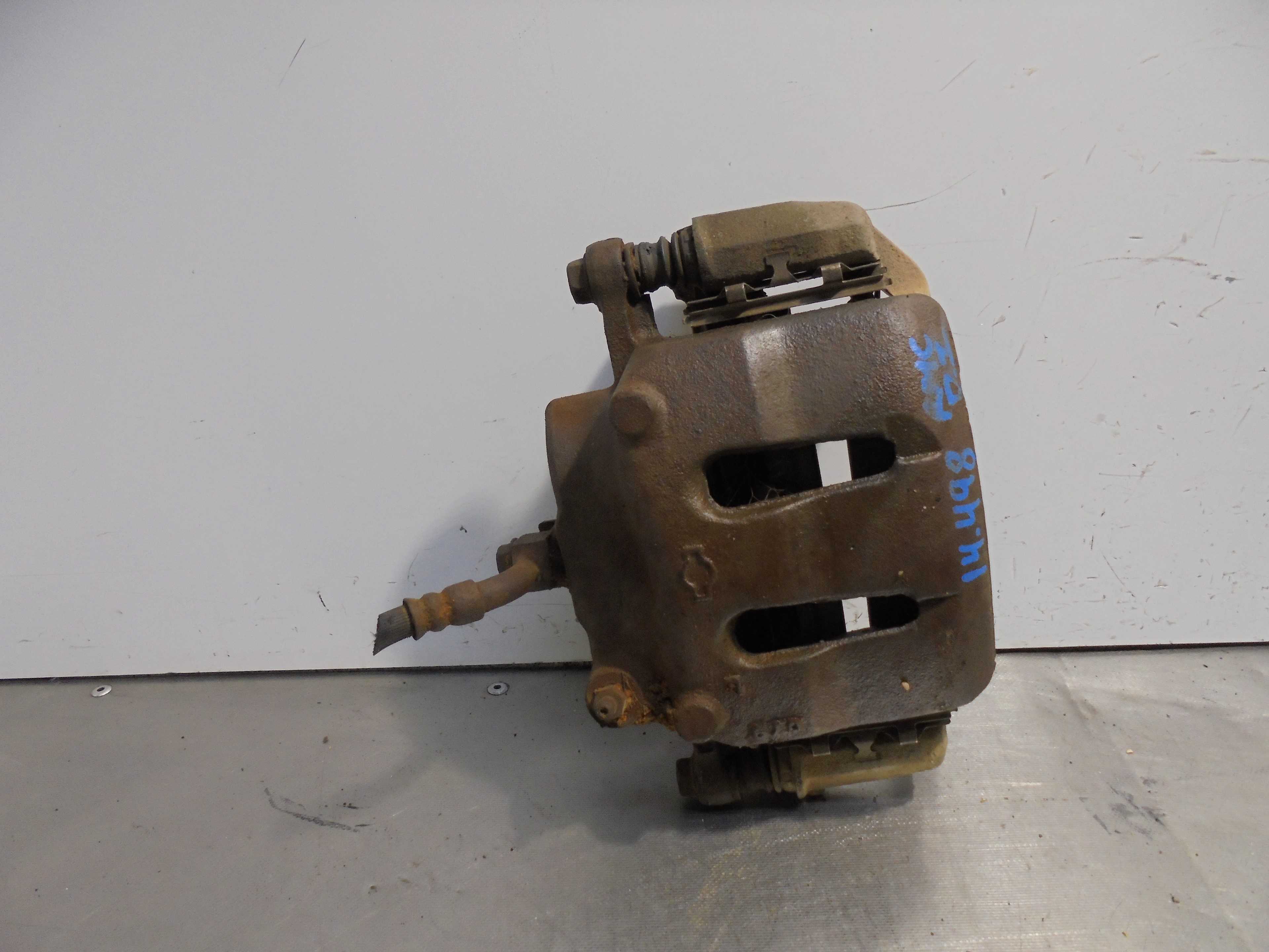 Recambio de pinza de freno delantera izquierda para nissan terrano (wd21) 2.7 turbodiesel referencia OEM IAM   