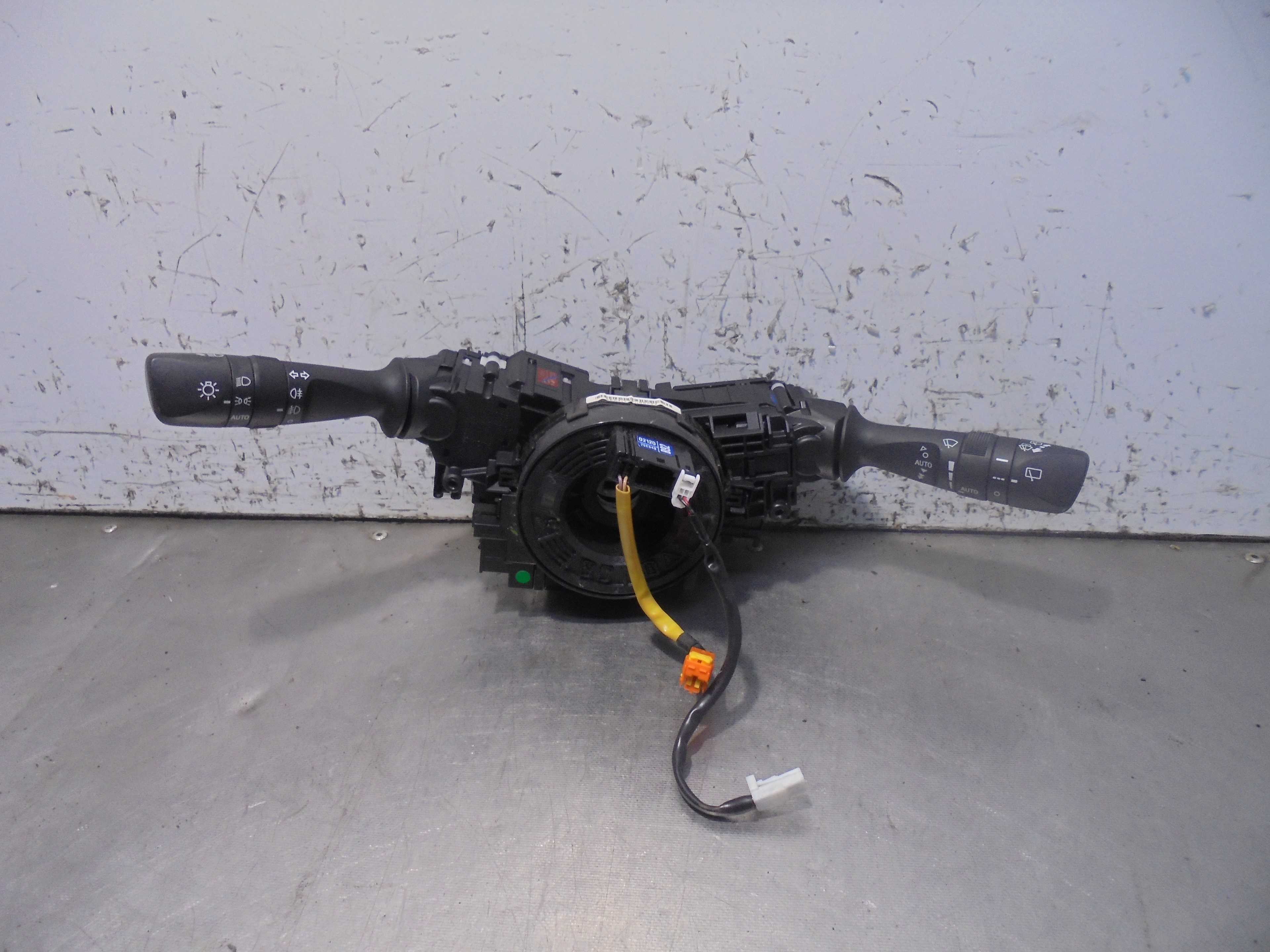 Recambio de mando luces/intermitencia (com2000) para toyota auris hybrid active referencia OEM IAM 8924502060  