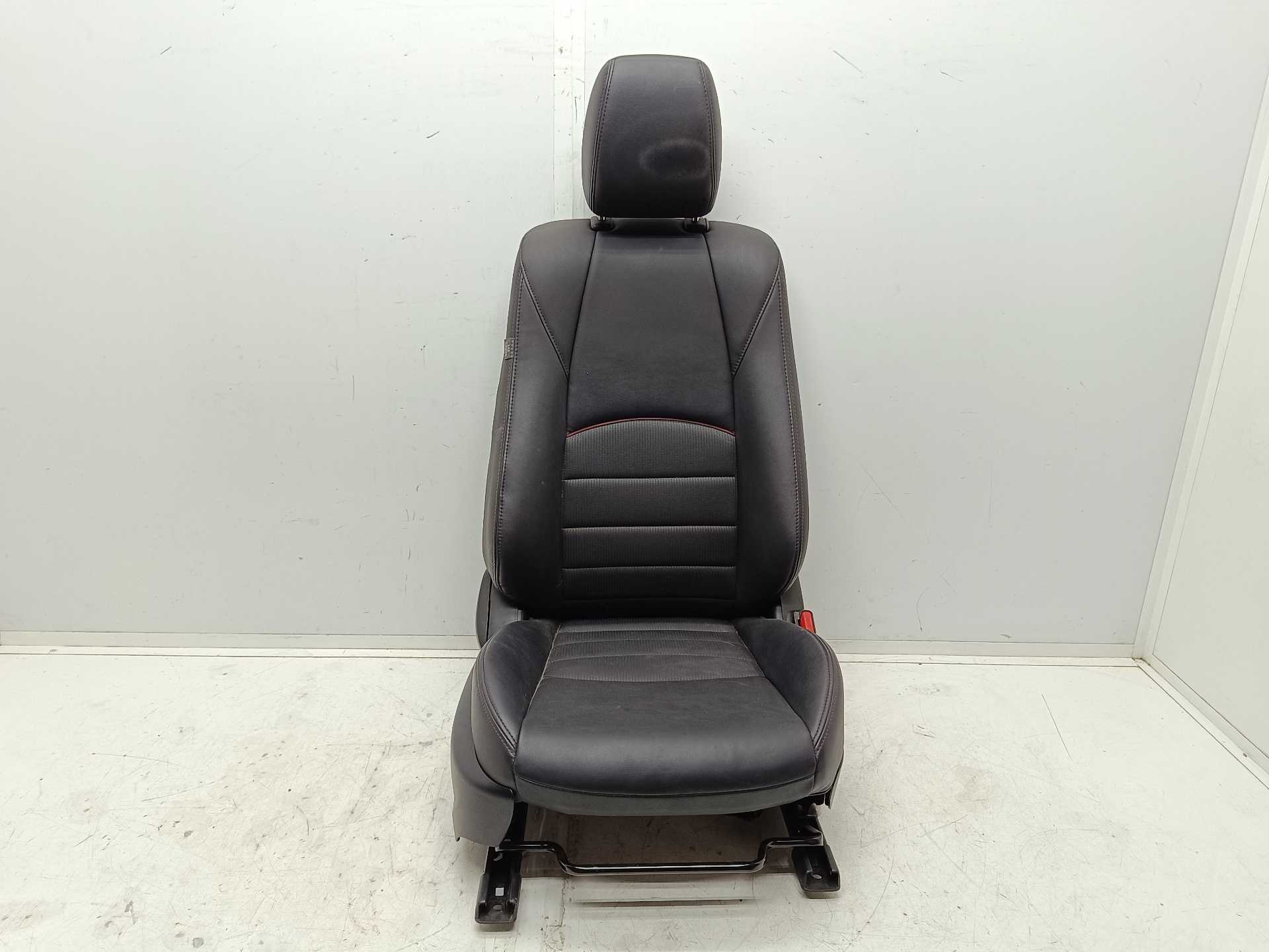 Recambio de asiento delantero derecho para mazda cx-3 center-line referencia OEM IAM   