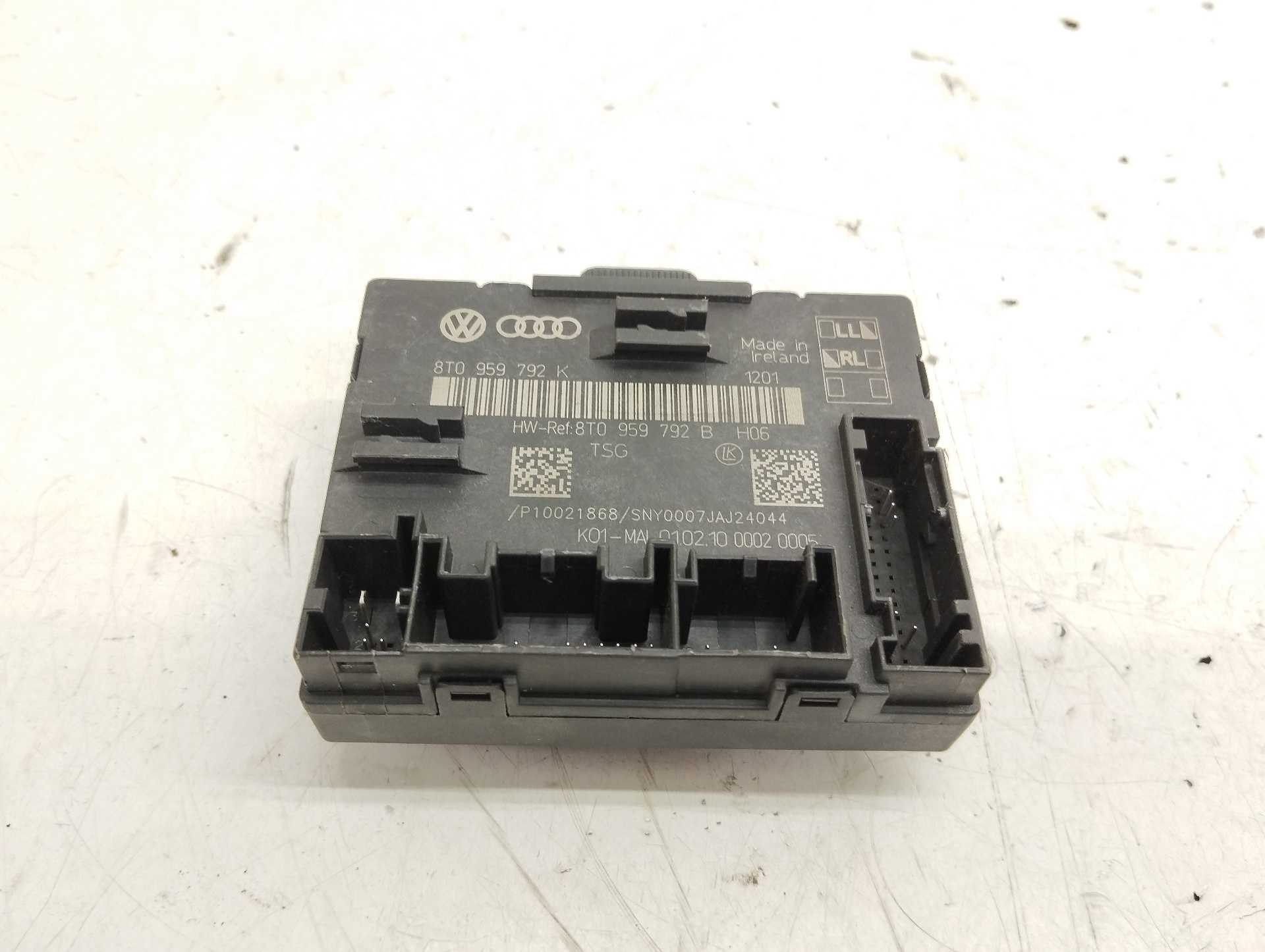 Recambio de modulo electronico para audi a5 sportback (8t) 2.0 16v tfsi referencia OEM IAM 8T0959792B  