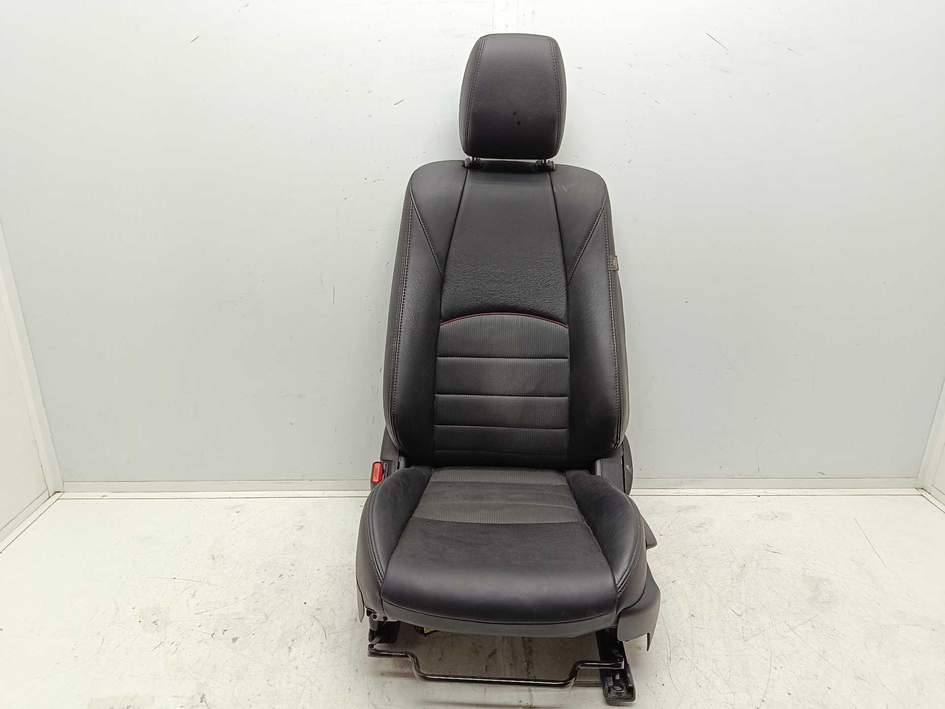 Recambio de asiento delantero izquierdo para mazda cx-3 center-line referencia OEM IAM   