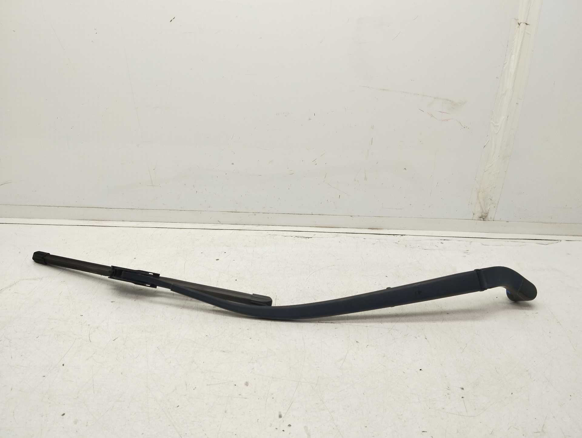 Recambio de brazo limpia delantero derecho para mazda cx-3 center-line referencia OEM IAM   