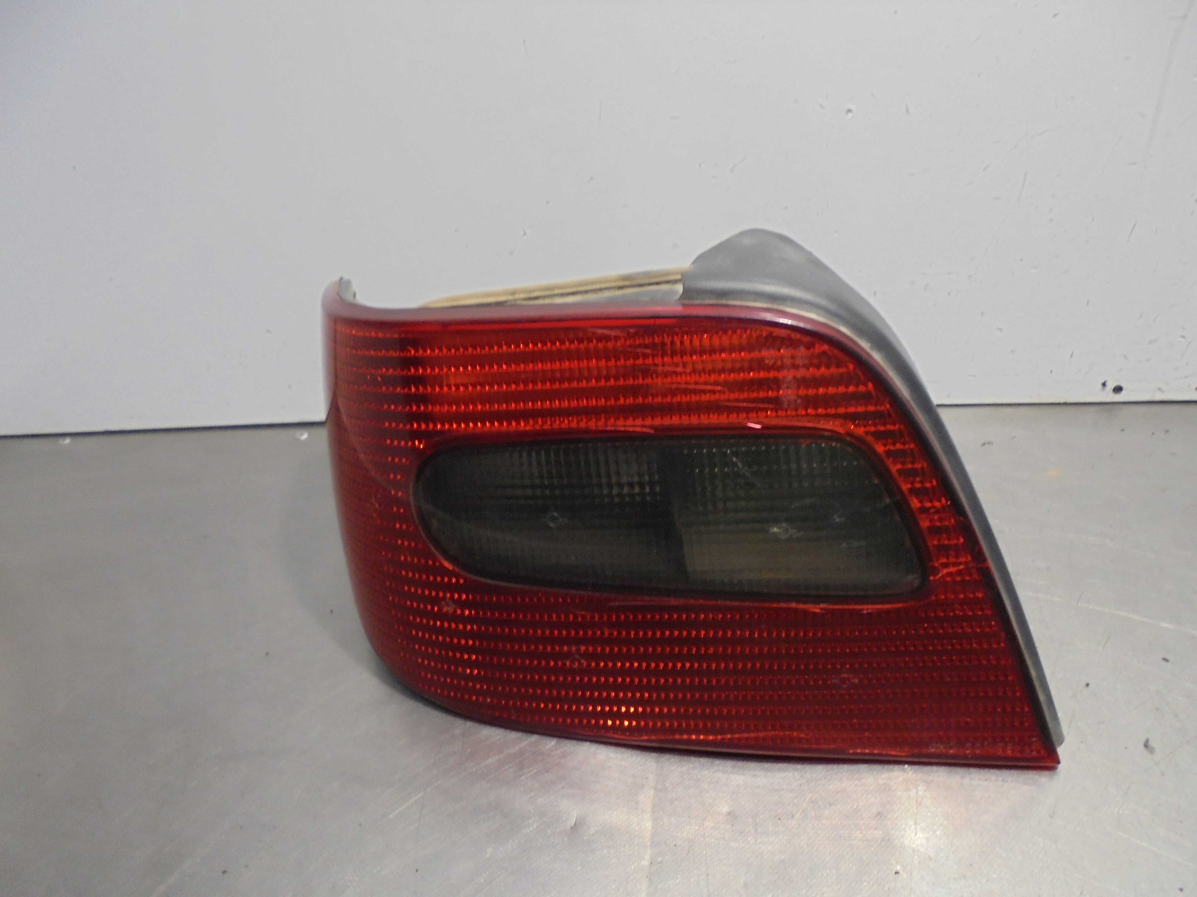 Recambio de piloto trasero izquierdo para citroën xsara berlina 1.9td tonic referencia OEM IAM   