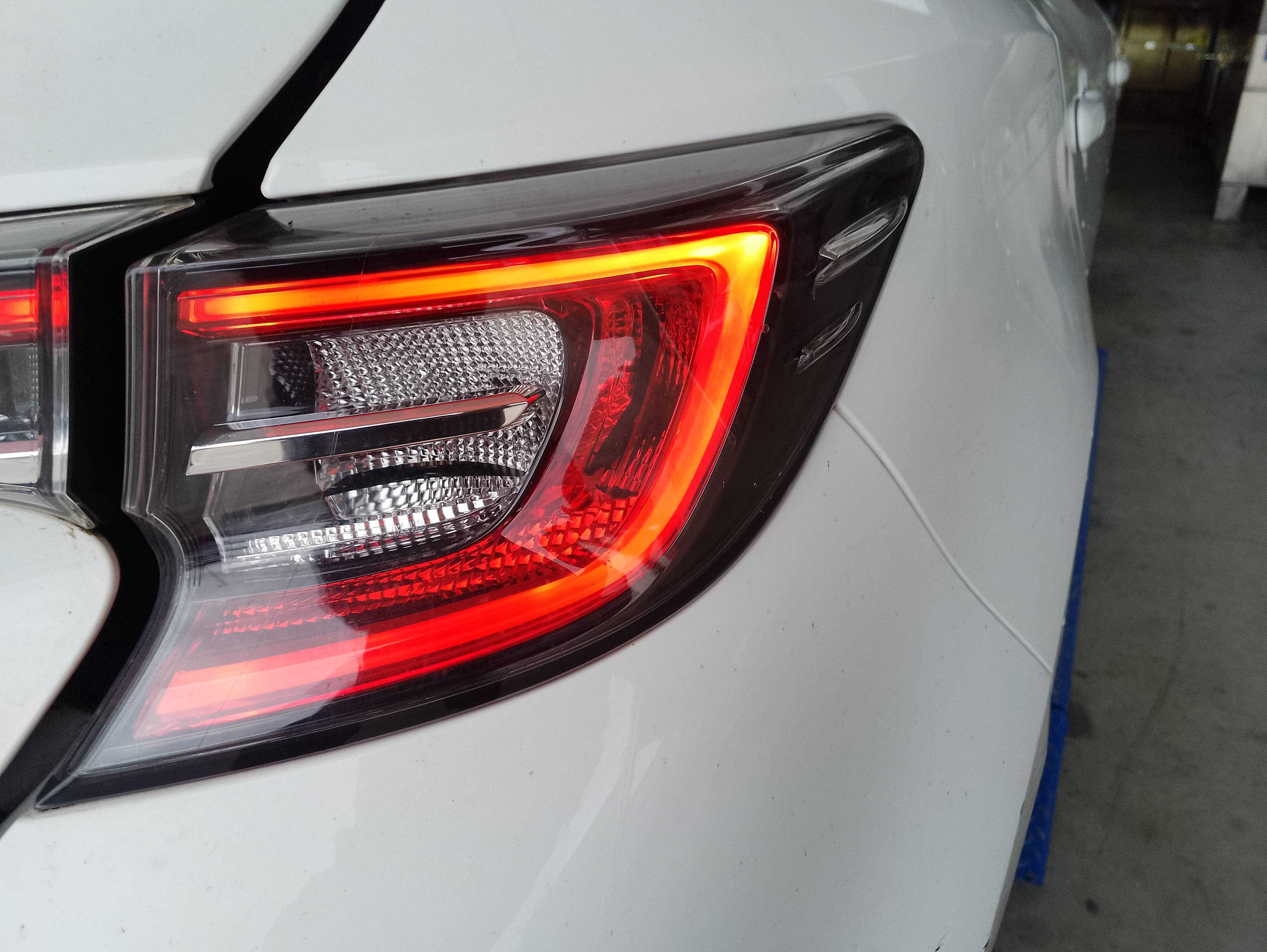 Recambio de piloto trasero derecho para toyota corolla hybrid (e21) 1.8 referencia OEM IAM   