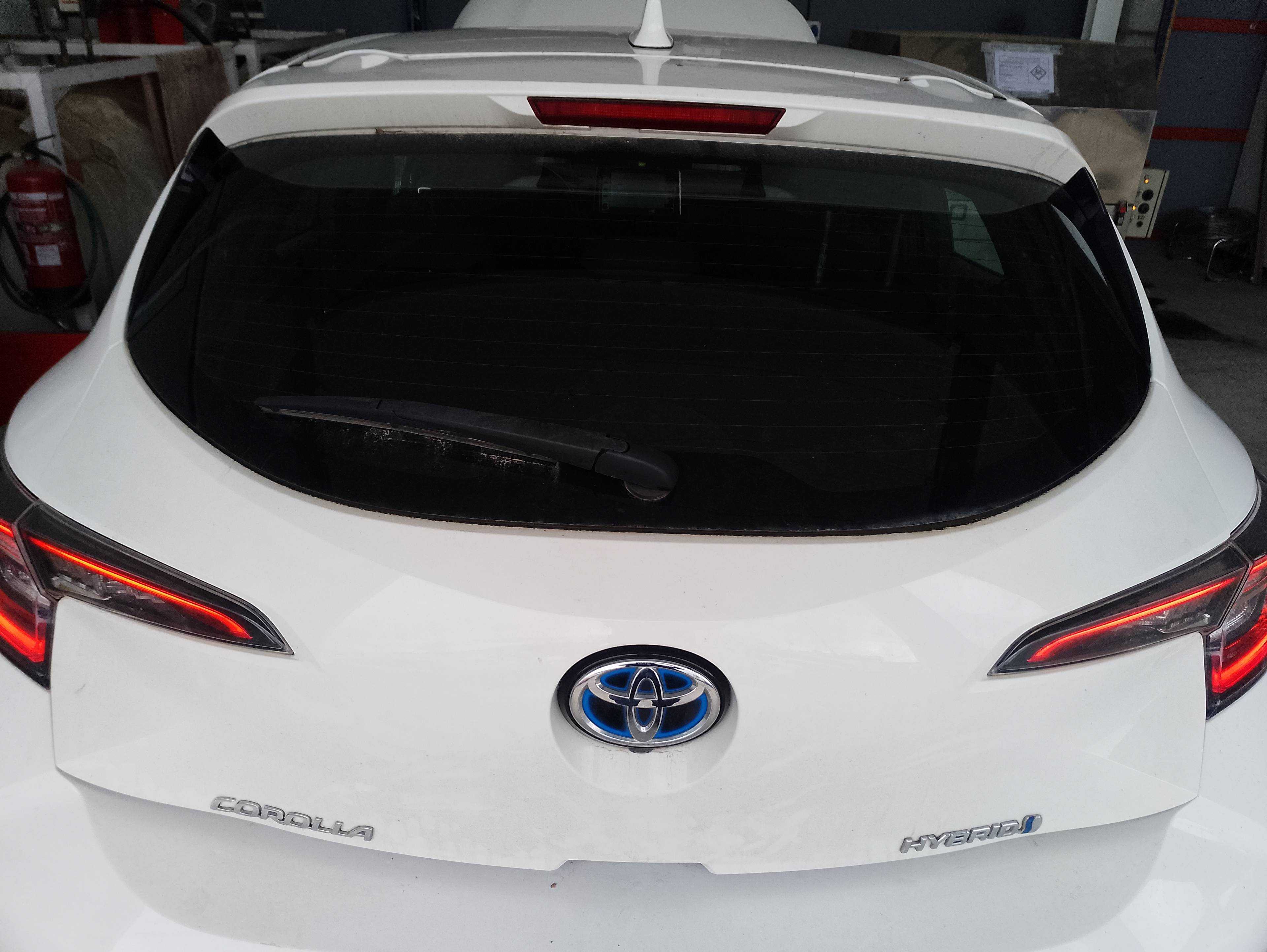 Recambio de porton trasero para toyota corolla hybrid (e21) 1.8 referencia OEM IAM   