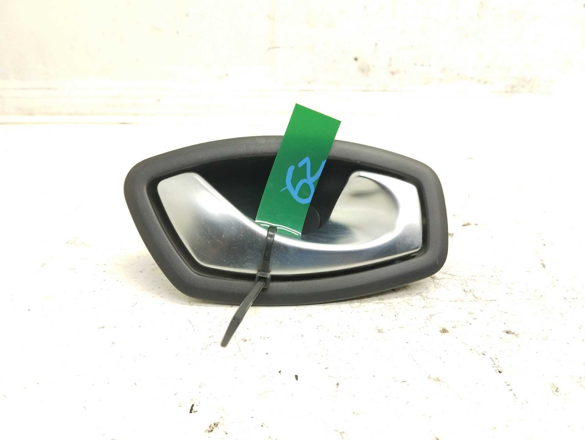 Recambio de maneta interior delantera derecha para renault captur dynamique referencia OEM IAM 806700005R  