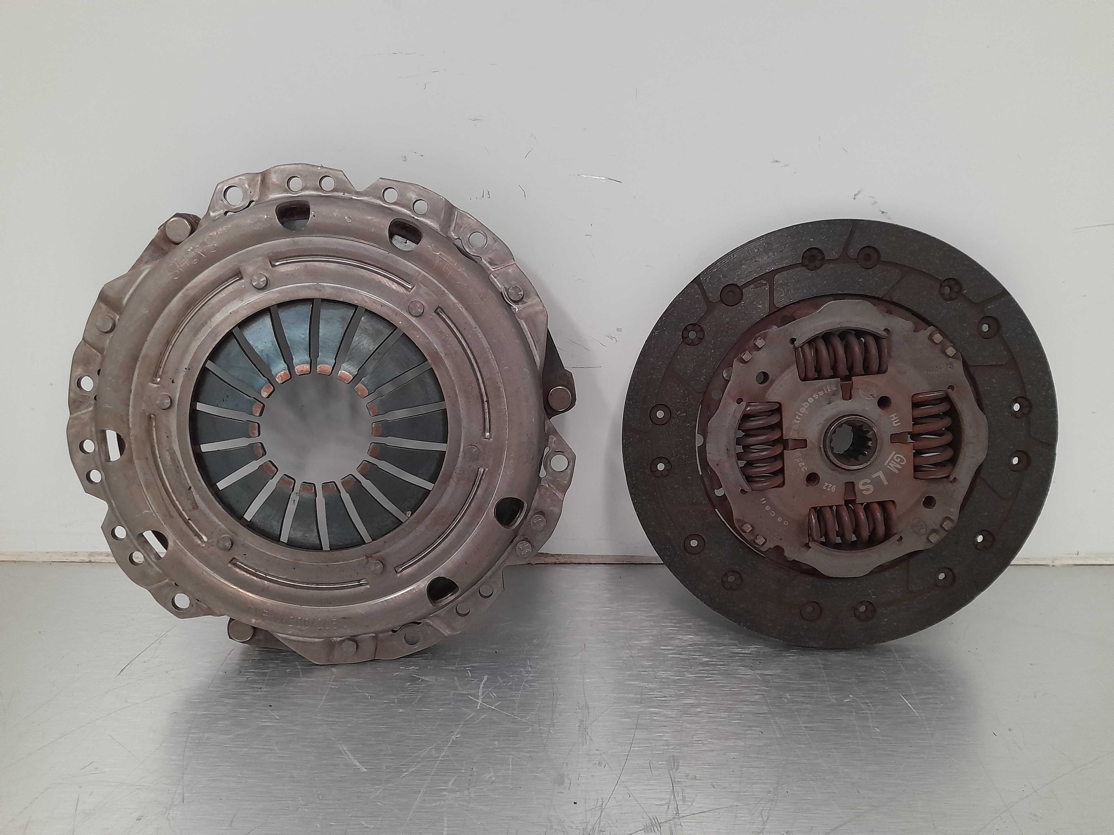 Recambio de kit embrague para opel astra h ber. cosmo referencia OEM IAM 023082000538  
