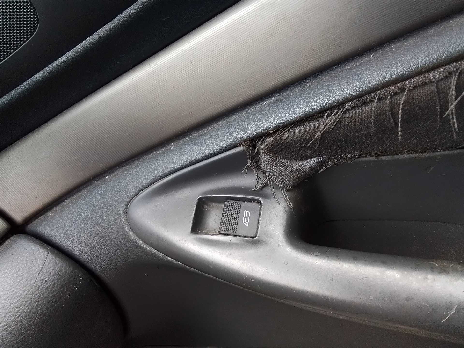 Recambio de mando elevalunas delantero derecho para audi a4 berlina (b5) 1.9 tdi referencia OEM IAM   