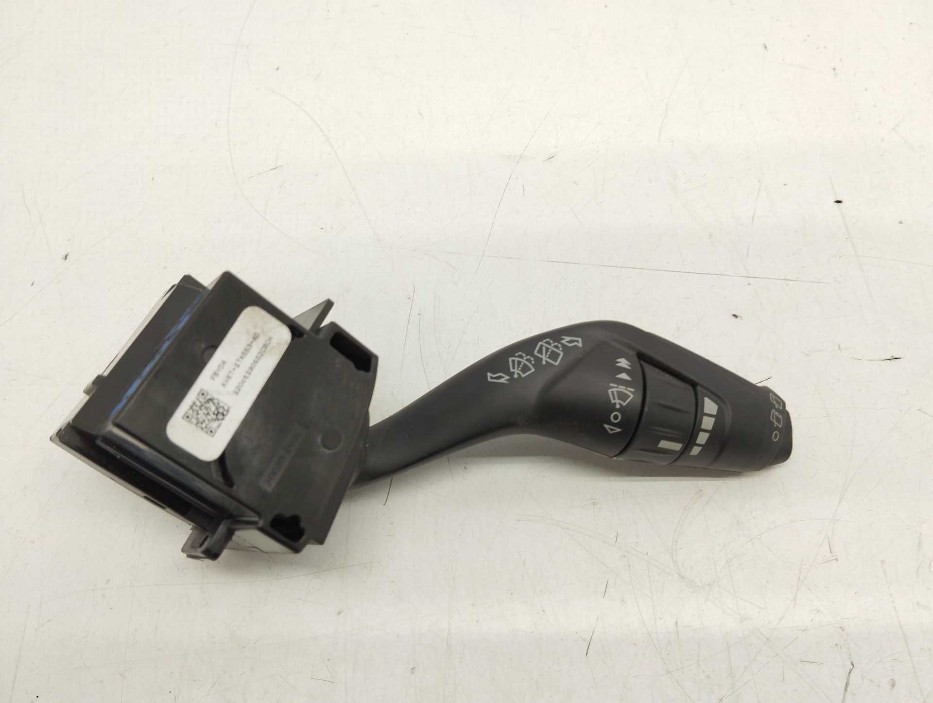Recambio de mando limpia para ford grand c-max 1.6 ecoboost cat referencia OEM IAM AV6T17A553AD  
