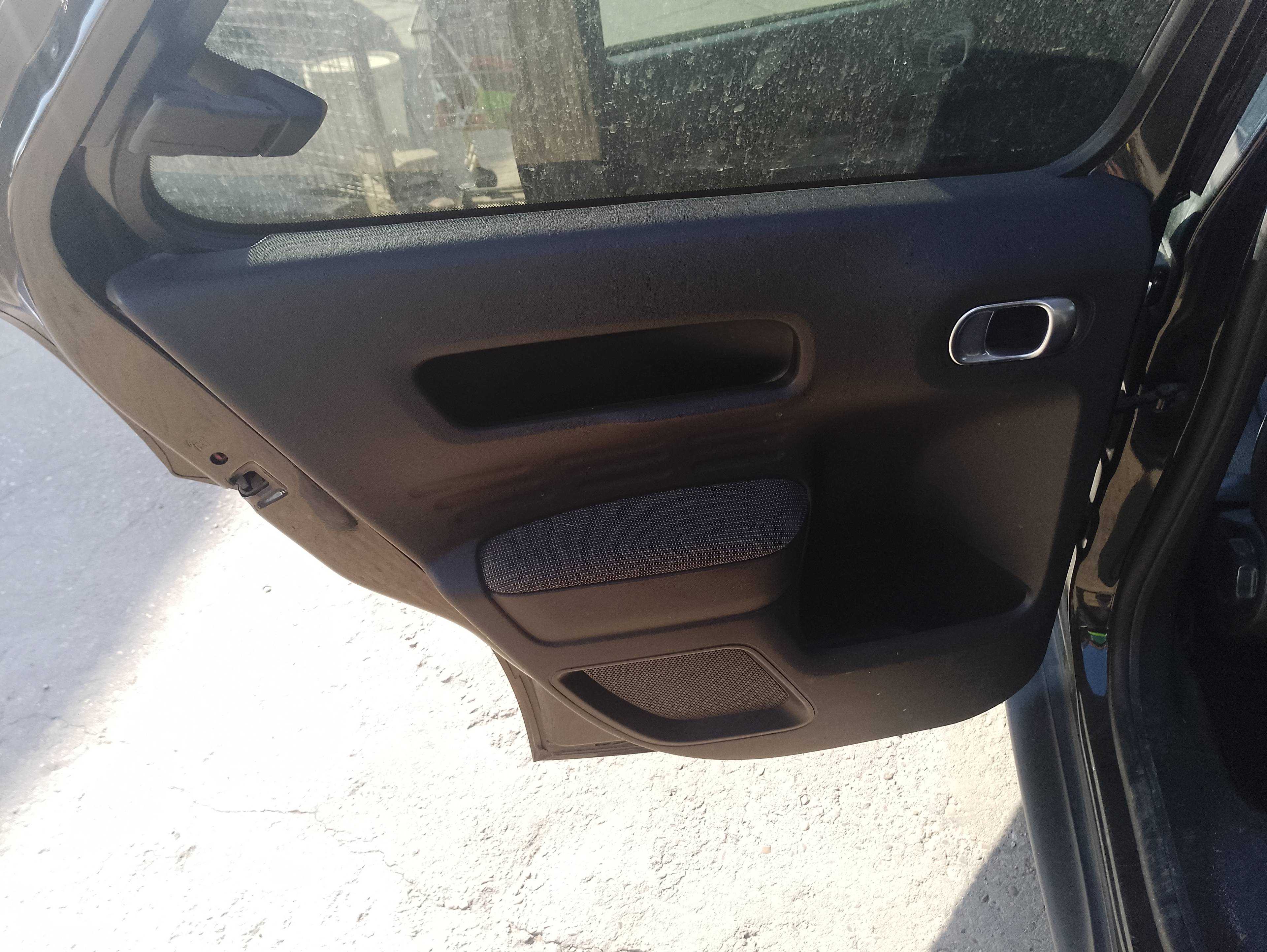 Recambio de guarnecido puerta trasera izquierda para citroën c4 cactus feel referencia OEM IAM   