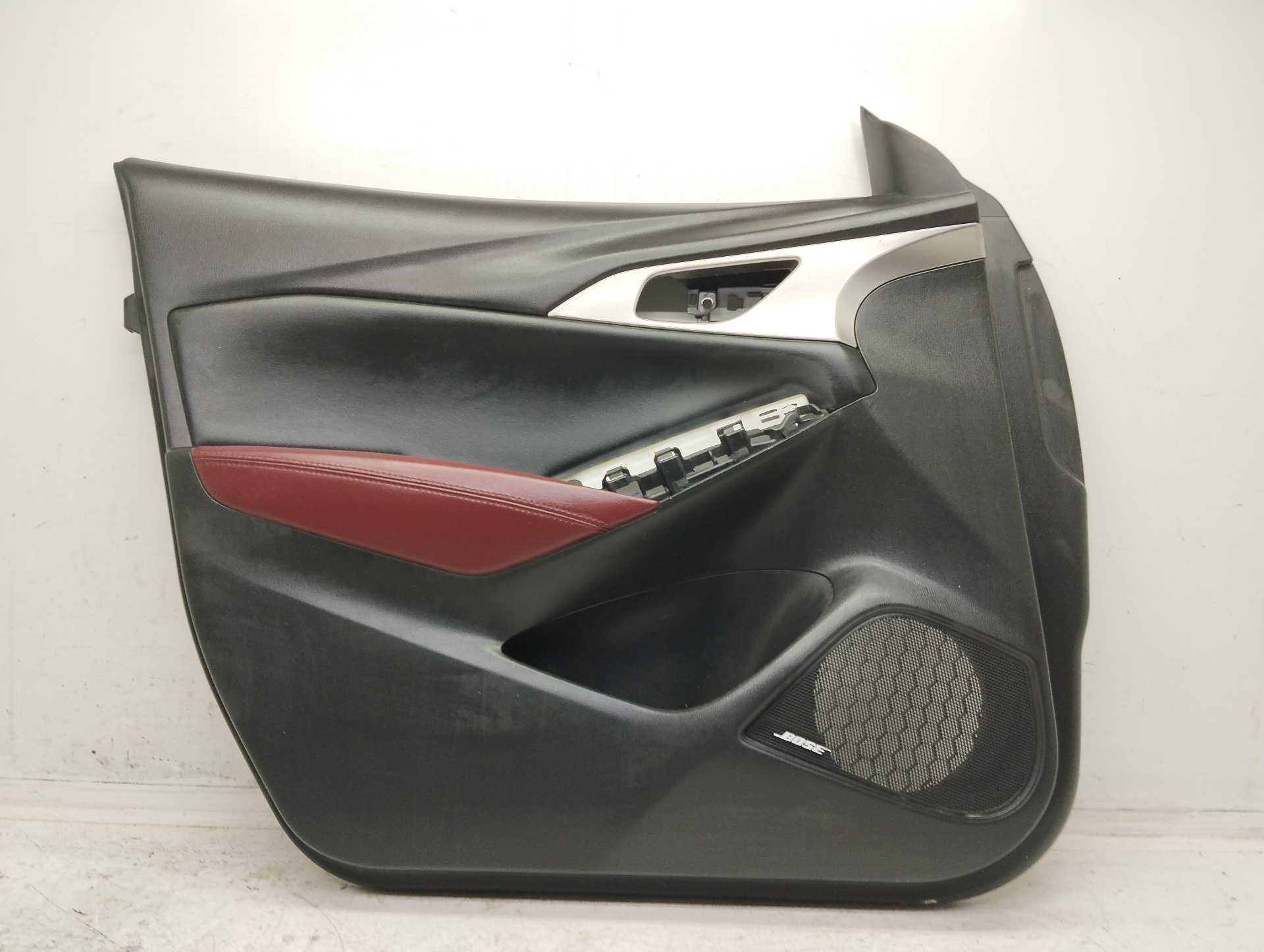 Recambio de guarnecido puerta delantera izquierda para mazda cx-3 center-line referencia OEM IAM DB2T68450 DL9B6845041 