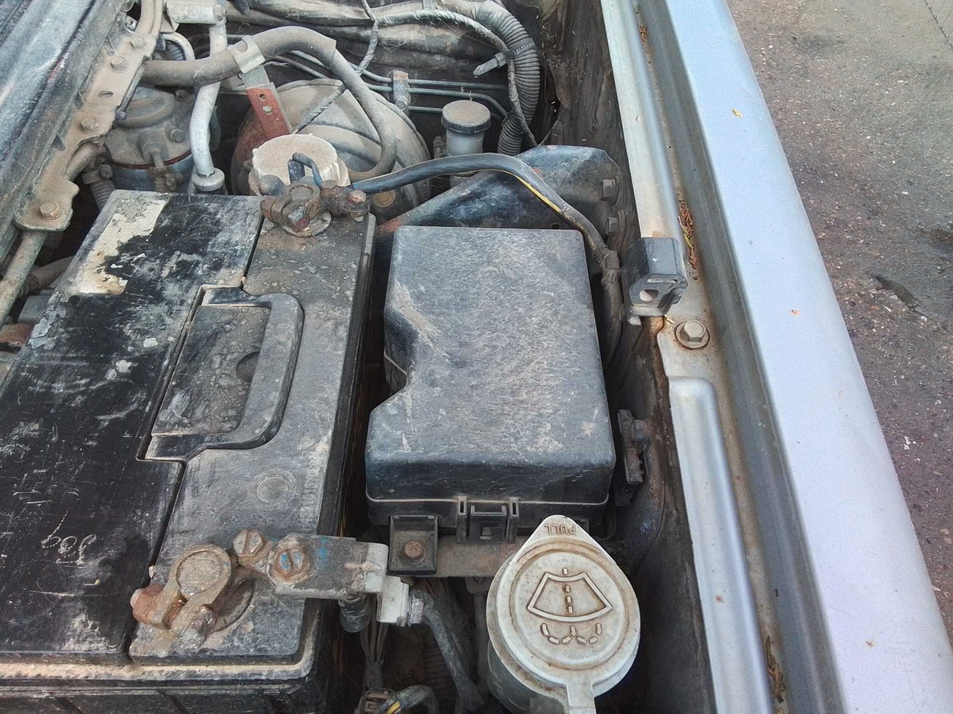 Recambio de caja reles / fusibles para mitsubishi galloper (hyundai) 2.5 td cat referencia OEM IAM   