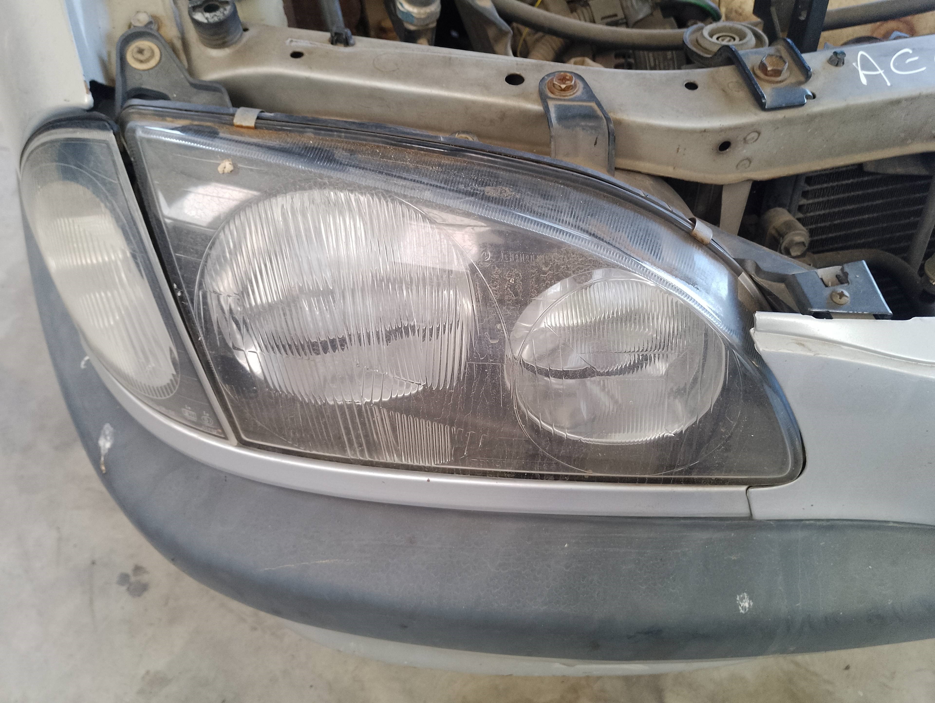 Recambio de faro derecho para toyota avensis berlina (t 22) 1.6 luna (5-ptas.) referencia OEM IAM   